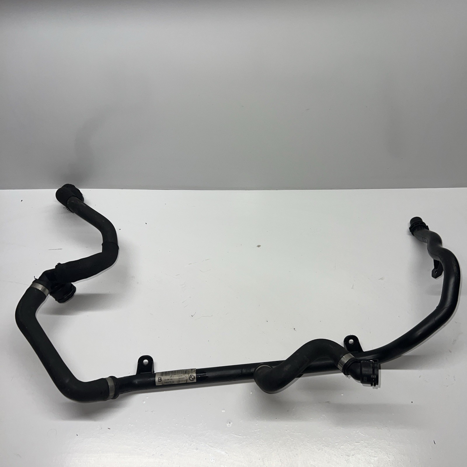 08-13 OEM BMW E88 E90 E92 E93 335 Lower Radiator Thermostat Coolant Hose 08-13 OEM BMW E88 E90 E92 E93 335 Lower Radiator Thermostat Coolant Hose