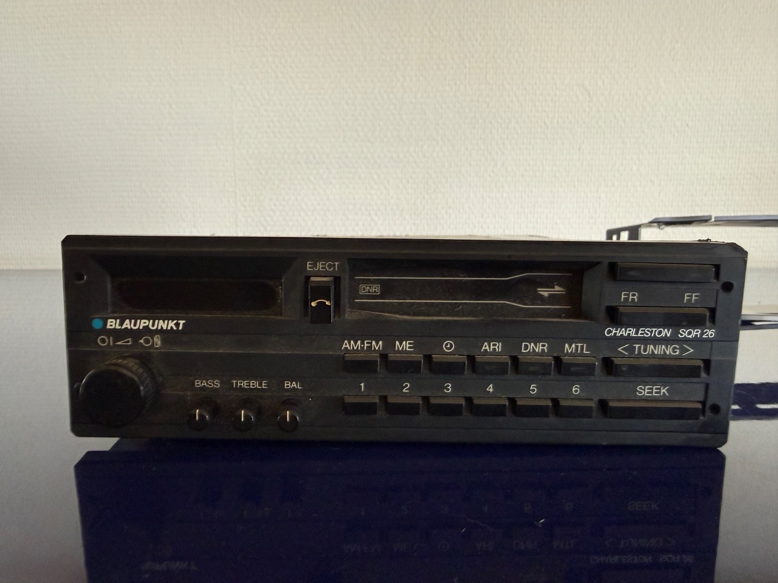 Blaupunkt Charleston SQR 26 Radio, Factory Porsche radio from a 1987-1989 911