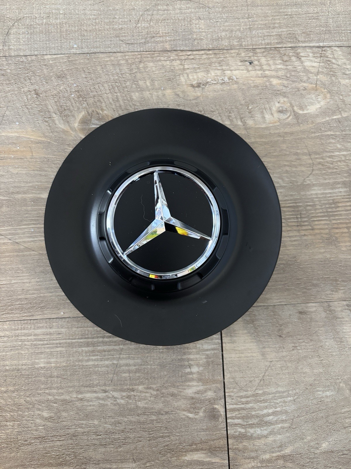 A2224002800 Mercedes Benz AMG Center Caps GLE 53 AMG GLE 63 A2224002800 Mercedes Benz AMG Center Caps GLE 53 AMG GLE 63