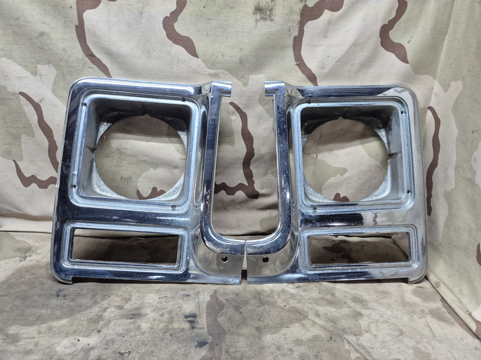 1979 1980 Chevrolet Chevy GMC Silverado Sierra Head Light Headlight Bezel 1979 1980 Chevrolet Chevy GMC Silverado Sierra Head Light Headlight Bezel