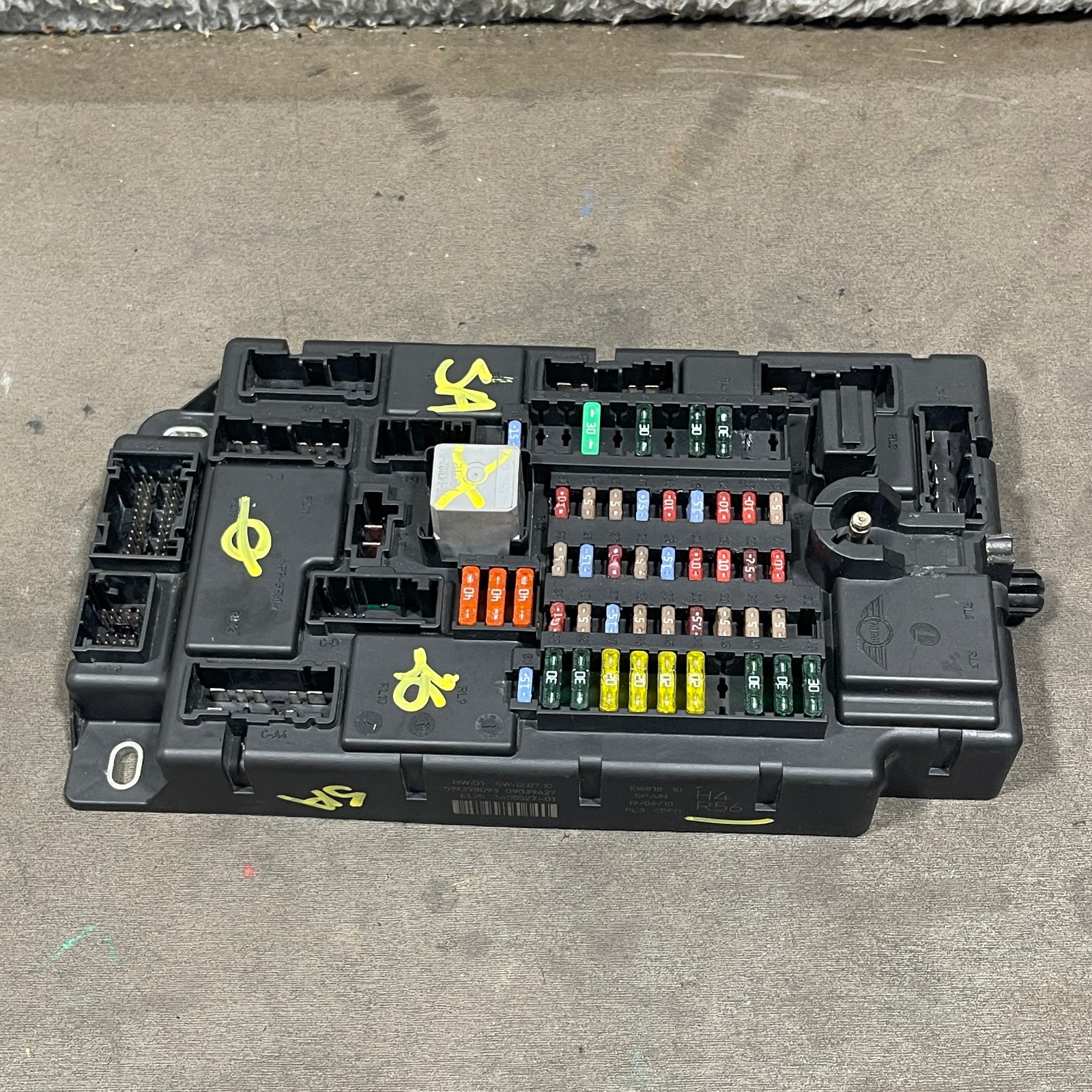 2007-13 MINI COOPER S R56 FUSE BOX CABIN JUCTION BOX 3457413-01 OEM