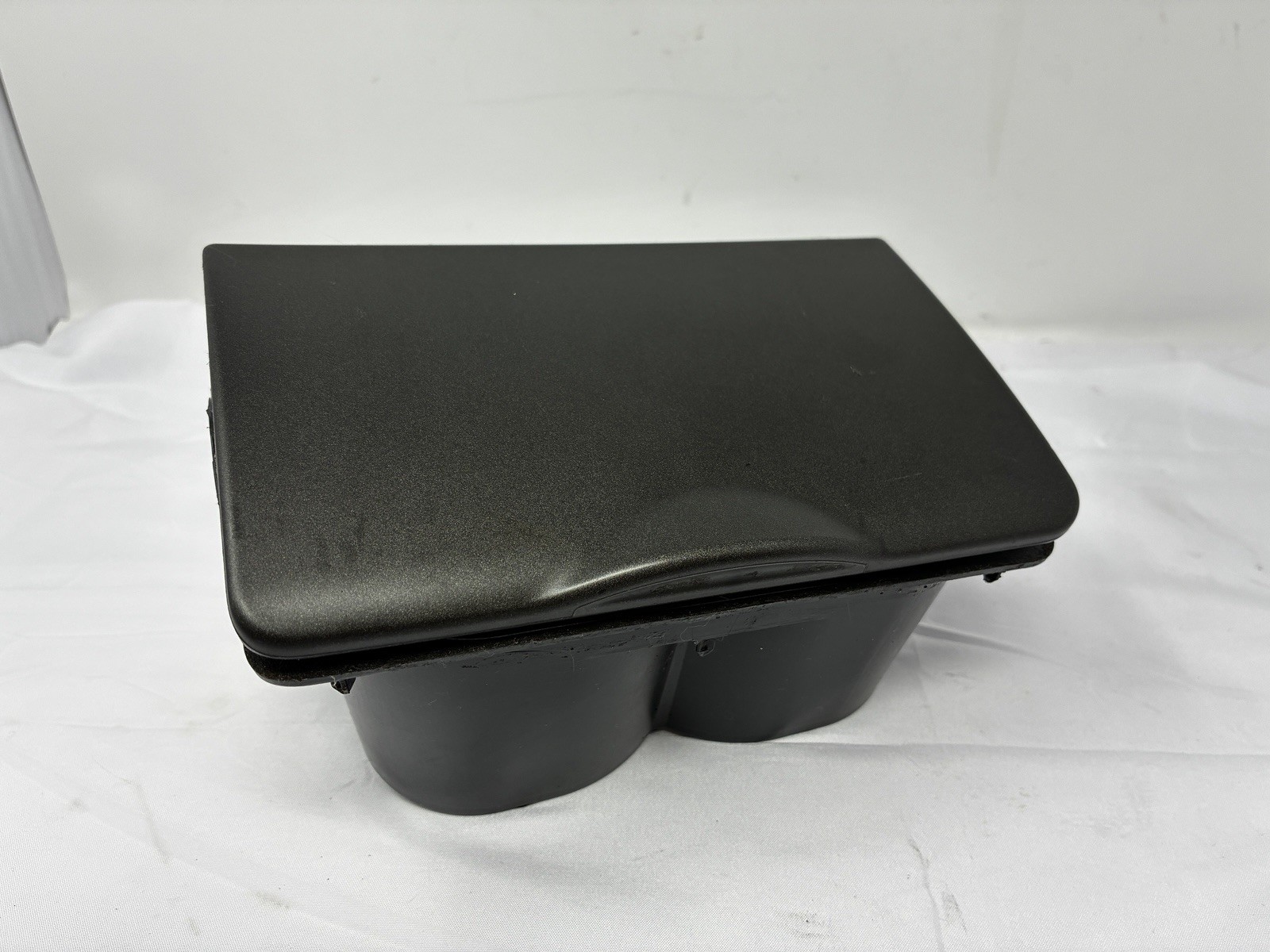 2002-2006 Toyota Camry Center Console Cup Holder Dark Gray OEM 2002-2006 Toyota Camry Center Console Cup Holder Dark Gray OEM