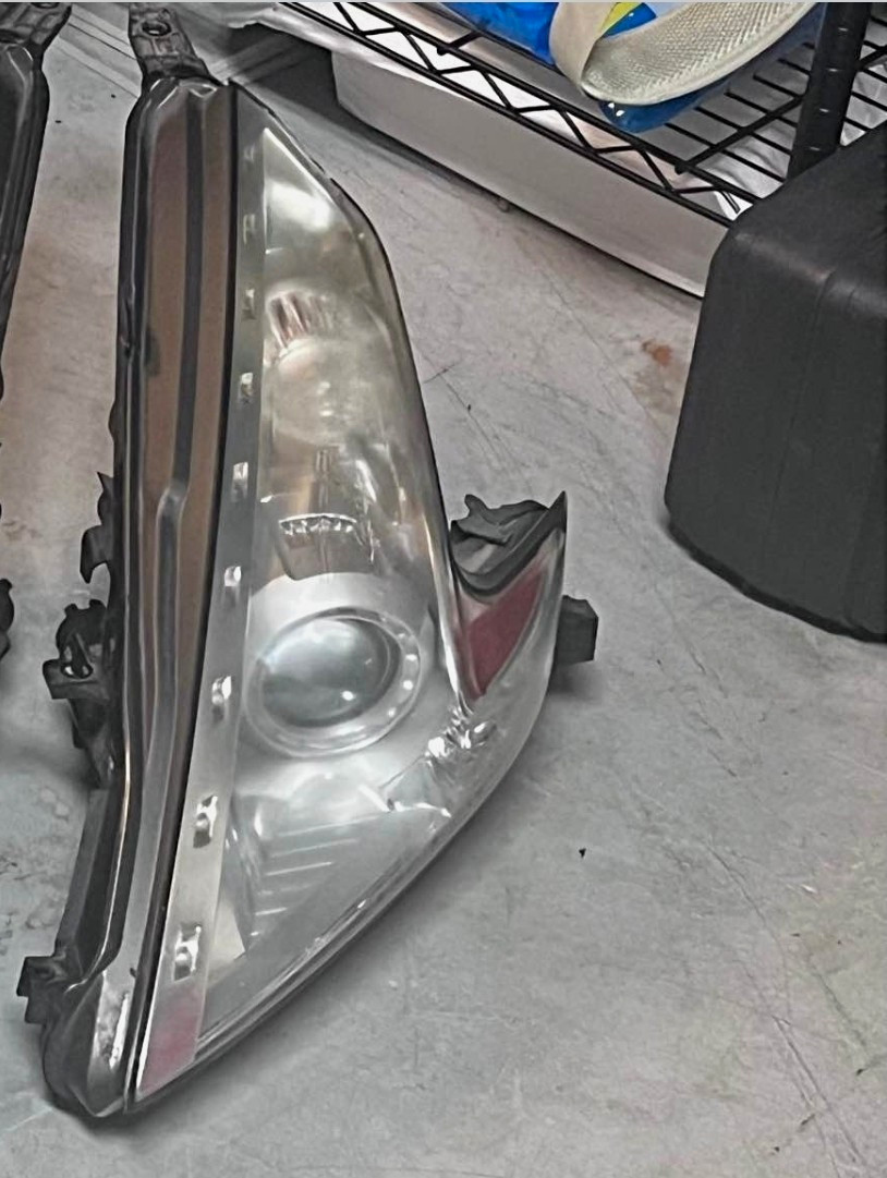 2009 - 2017 Nissan 370Z Left(Driver\'s Side) HID Headlight Assembly OEM RK16 2009 - 2017 Nissan 370Z Left(Driver\'s Side) HID Headlight Assembly OEM RK16