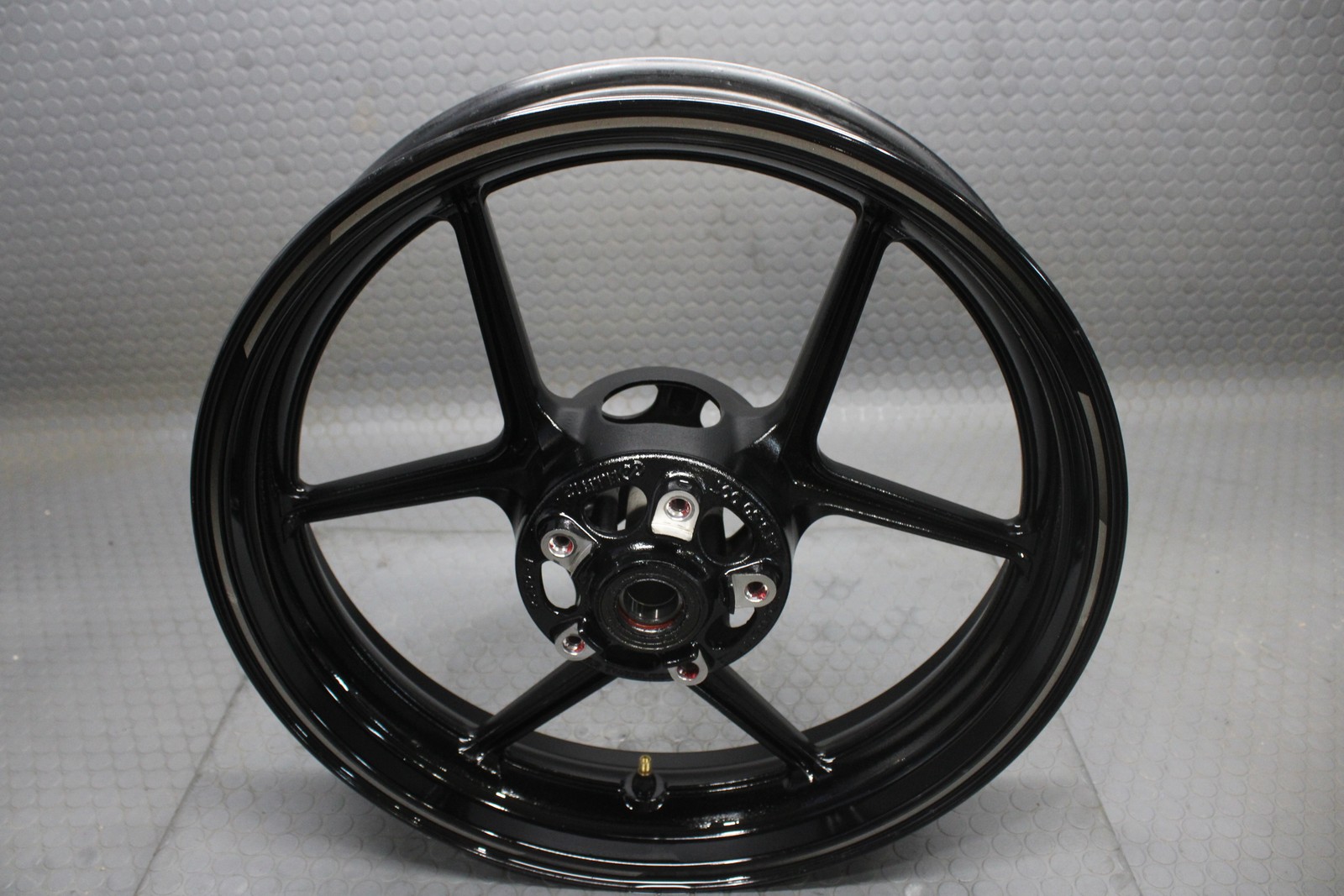 2016-2025 Kawasaki ZX6R ZX636 Ninja Front Wheel 17x3.5 3 Spoke OEM 41073-0728-18