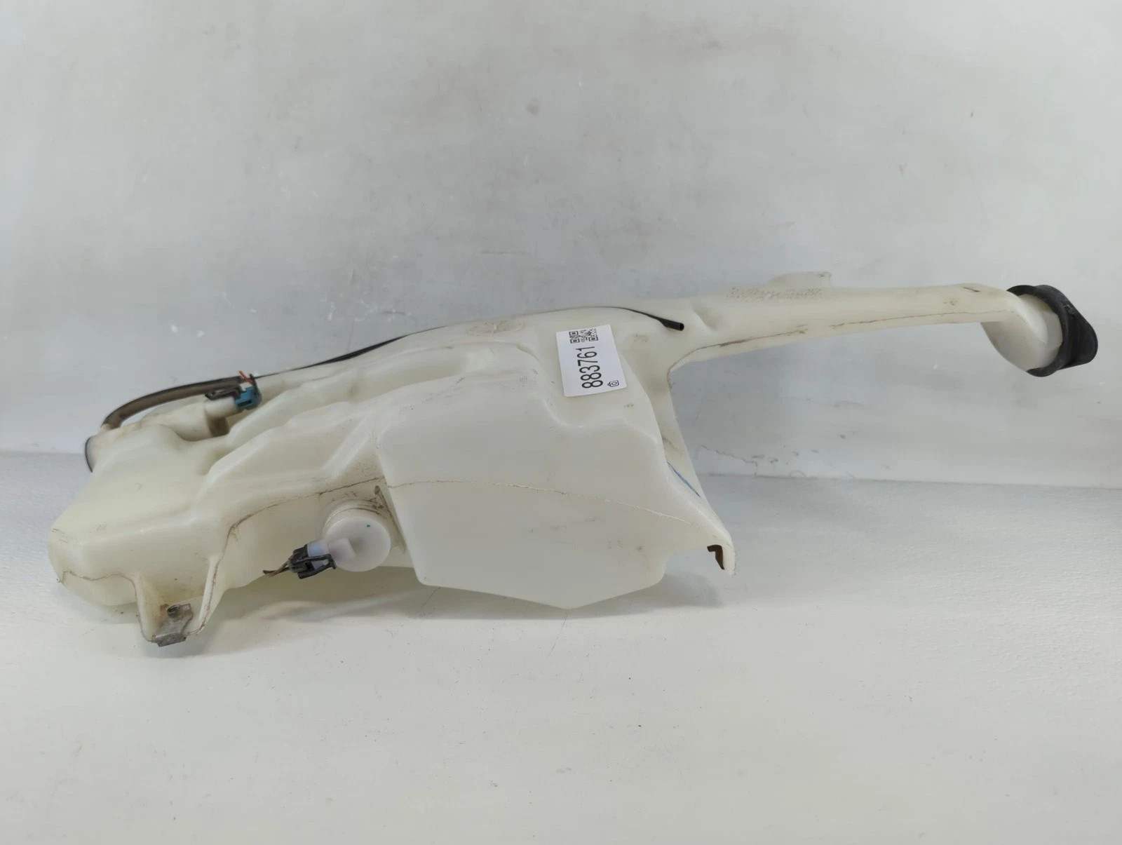 2007-2014 Cadillac Escalade Windshield Washer Fluid Reservoir Bottle OEM
