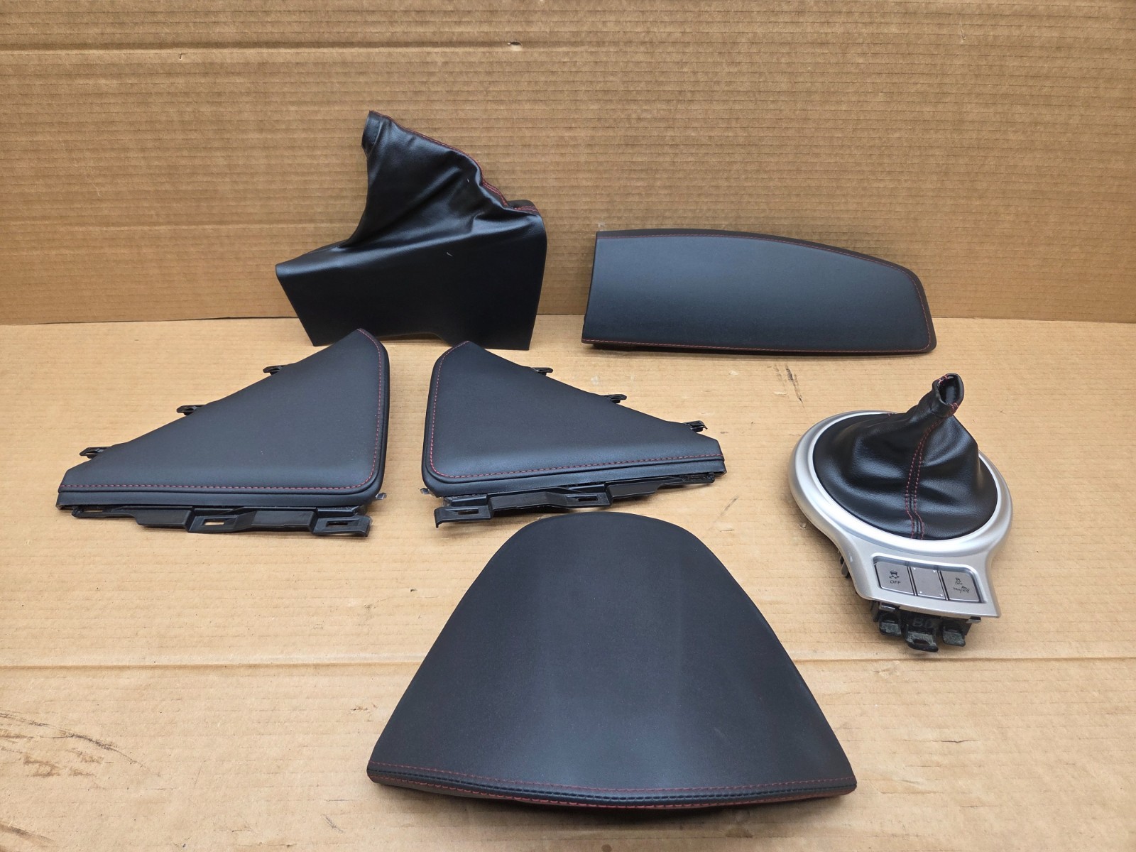 13-20 SUBARU BRZ DASHBOARD TRIM COVER BLACK SHIFTER BOOT KNEE PADS SET OEM #82 13-20 SUBARU BRZ DASHBOARD TRIM COVER BLACK SHIFTER BOOT KNEE PADS SET OEM #82