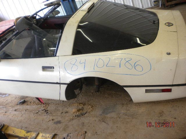 *LOCAL PICKUP ONLY* Passenger Right Fender Fits 84-87 CORVETTE 10101688