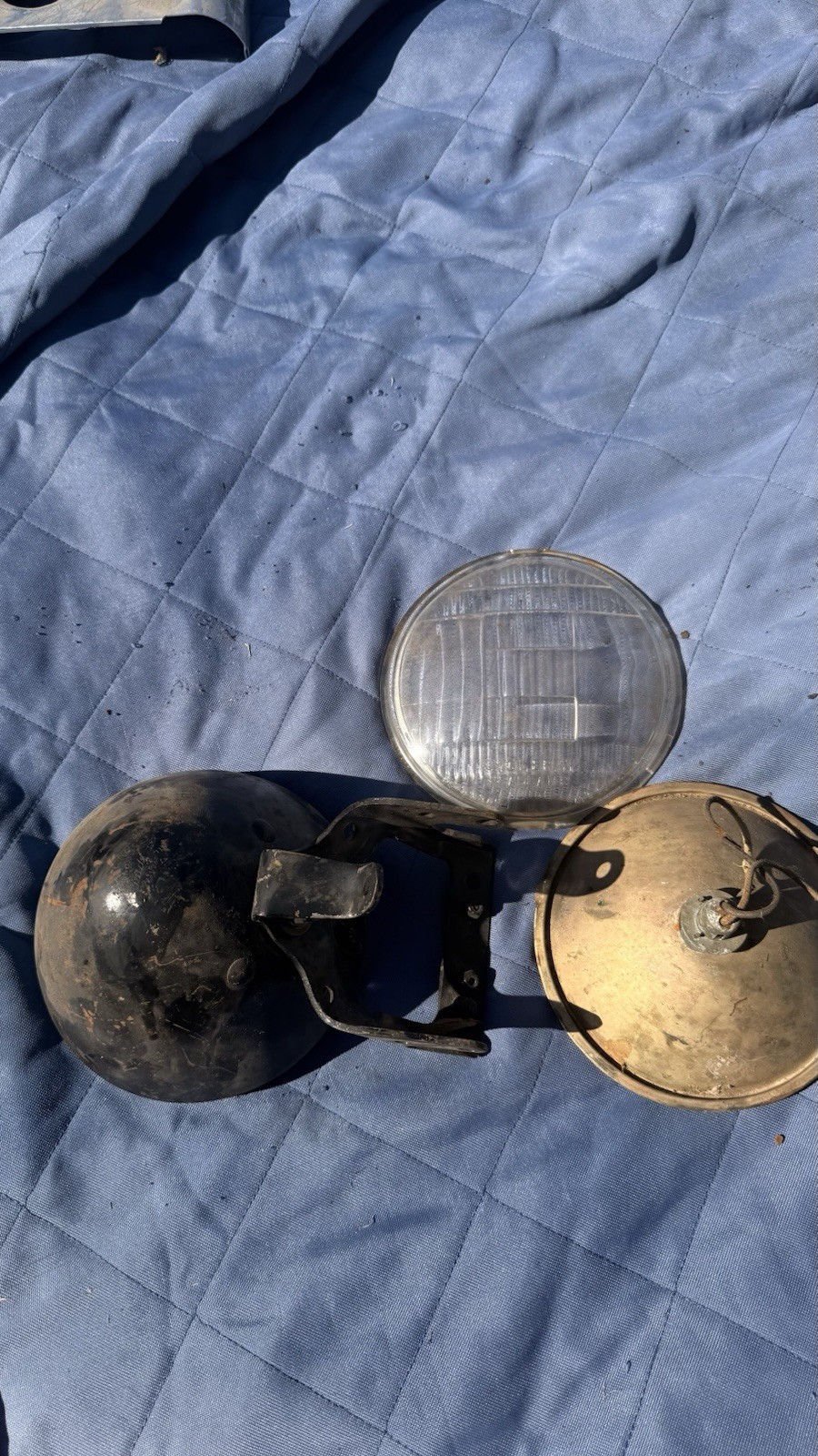 67710-35 67810-48 & 67741-35 Springer Headlight (Guide) Used 67710-35 67810-48 & 67741-35 Springer Headlight (Guide) Used