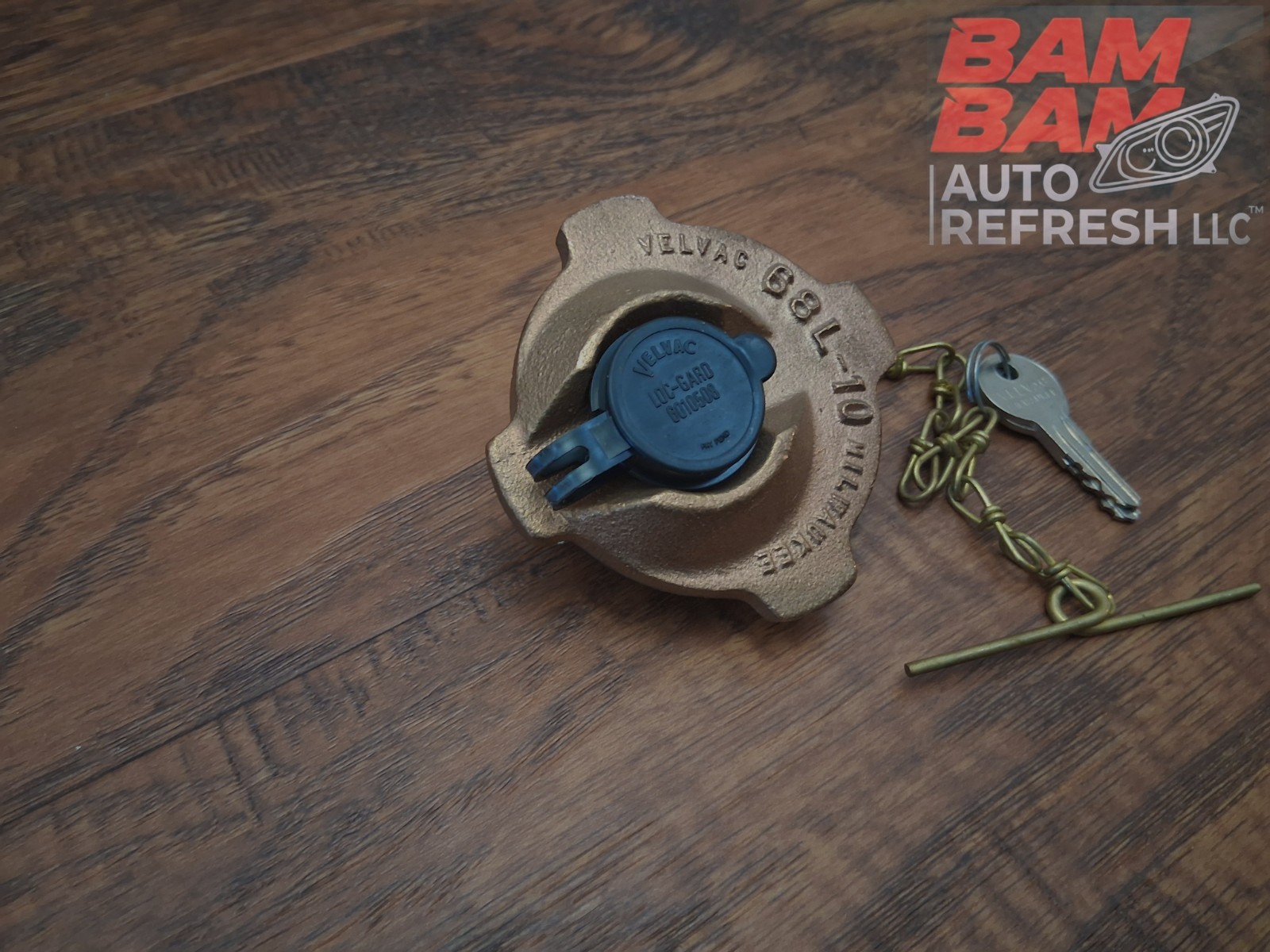 OEM Velvac 68L-10 Brass Locking Fuel Cap, Male, Non-Vented . OEM Velvac 68L-10 Brass Locking Fuel Cap, Male, Non-Vented .