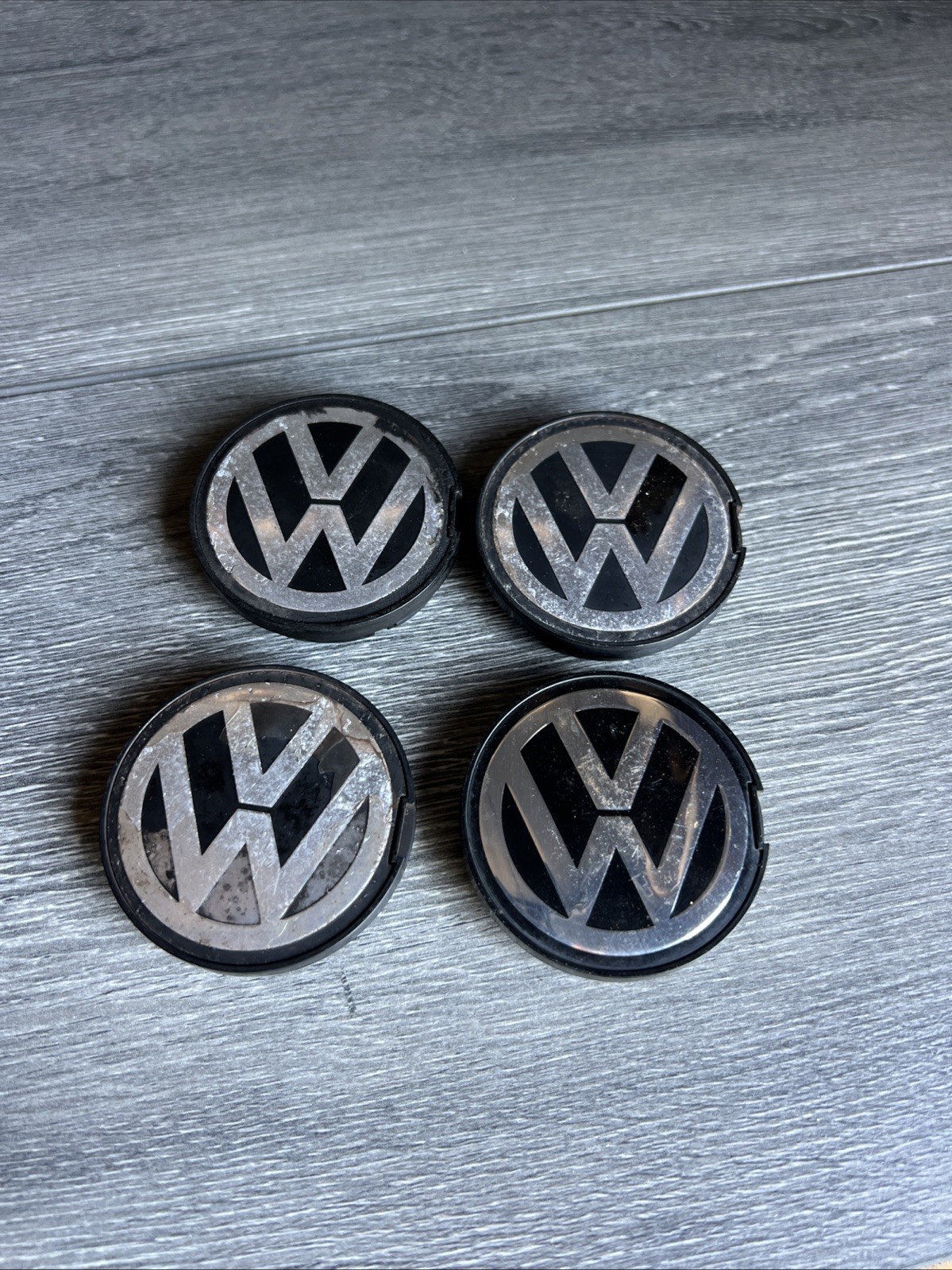 VW MK3 MK4 Four OEM Wheel Center Hub Caps 6ho601171 VW MK3 MK4 Four OEM Wheel Center Hub Caps 6ho601171
