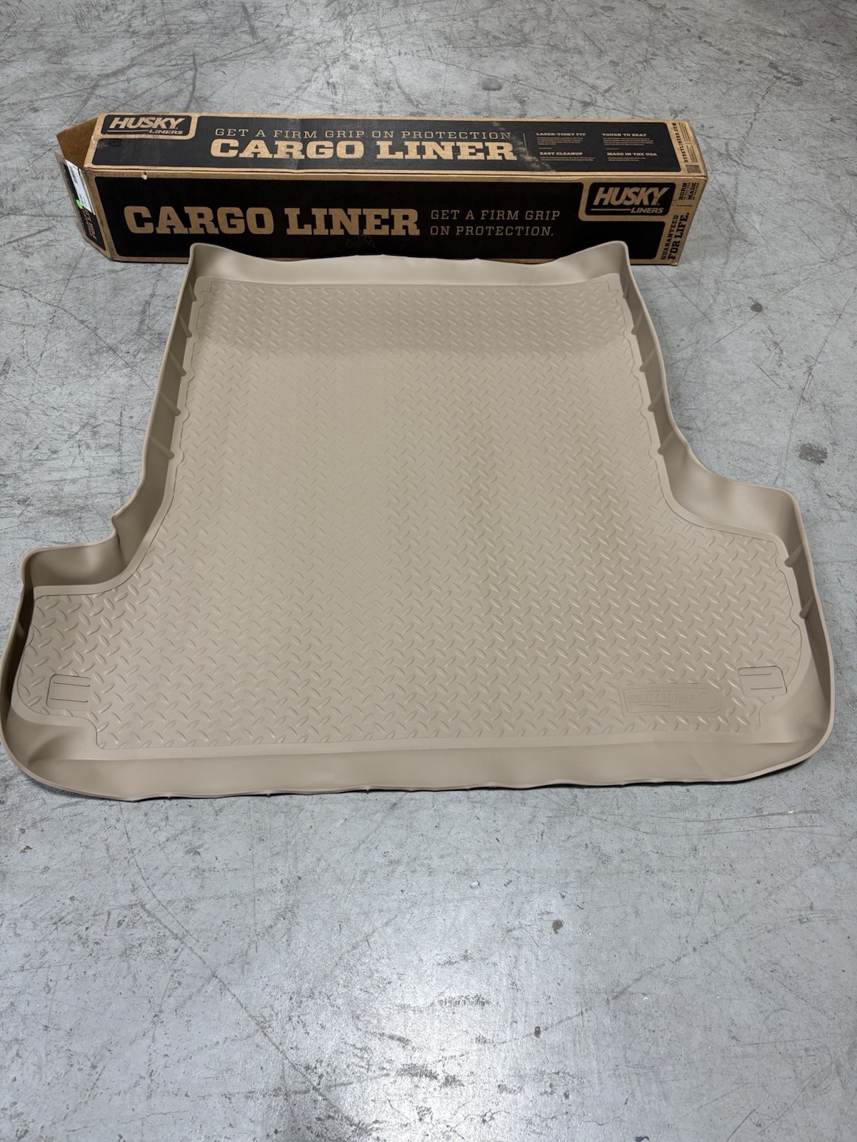 Husky Classic Cargo Liner Fits 1996-2002 Toyota 4Runner Tan Husky Classic Cargo Liner Fits 1996-2002 Toyota 4Runner Tan
