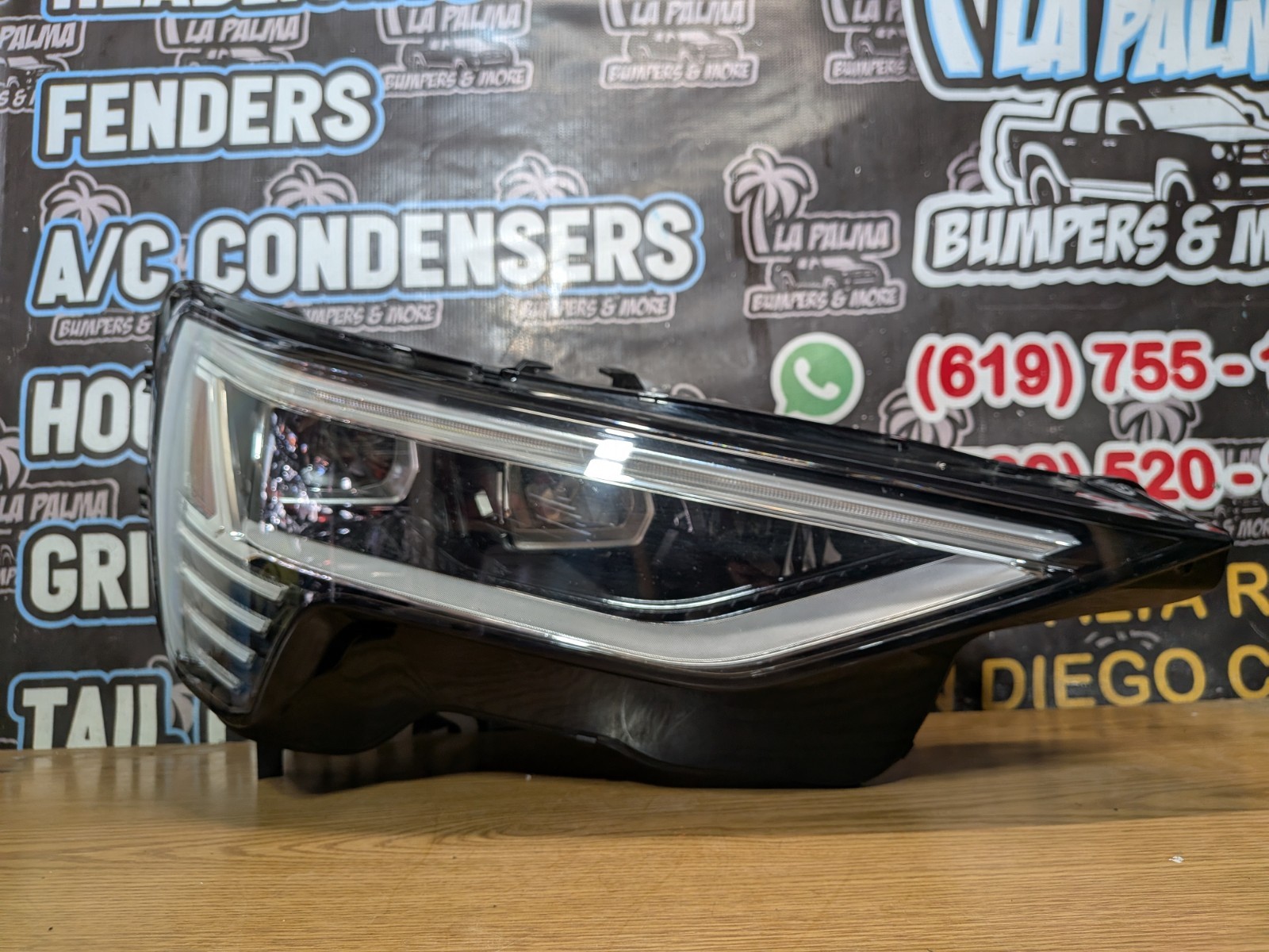 2023-2025 AUDI E-TRON Q8 SQ8 RIGHT MATRIX LED HEADLIGHT 4KE.941.040.F OEM 