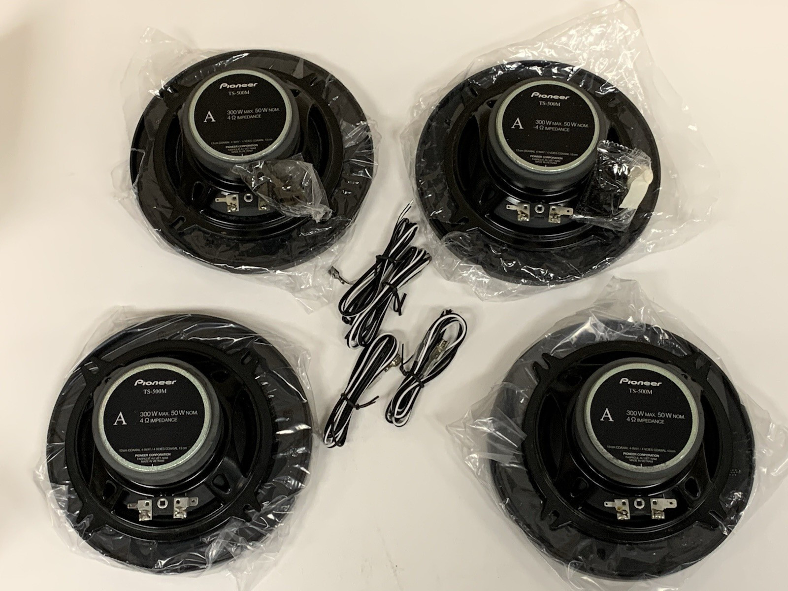 Pioneer TS-500M Speakers 2003 Lot of 4 Never Used - No Box Pioneer TS-500M Speakers 2003 Lot of 4 Never Used - No Box