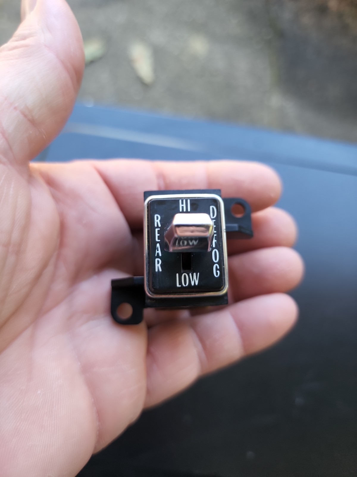 1970\'S Pontiac 3-Prong Rear Window Defogger Defrost Switch Hi/Low 3 Position GM 1970\'S Pontiac 3-Prong Rear Window Defogger Defrost Switch Hi/Low 3 Position GM