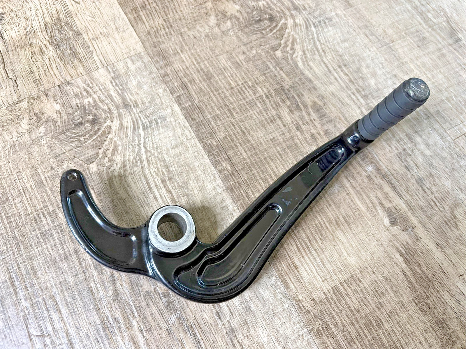 15-24 INDIAN OEM SCOUT 1200 BOBBER SIXTY SHIFTER PEDAL GLASS BLACK 1020032-658