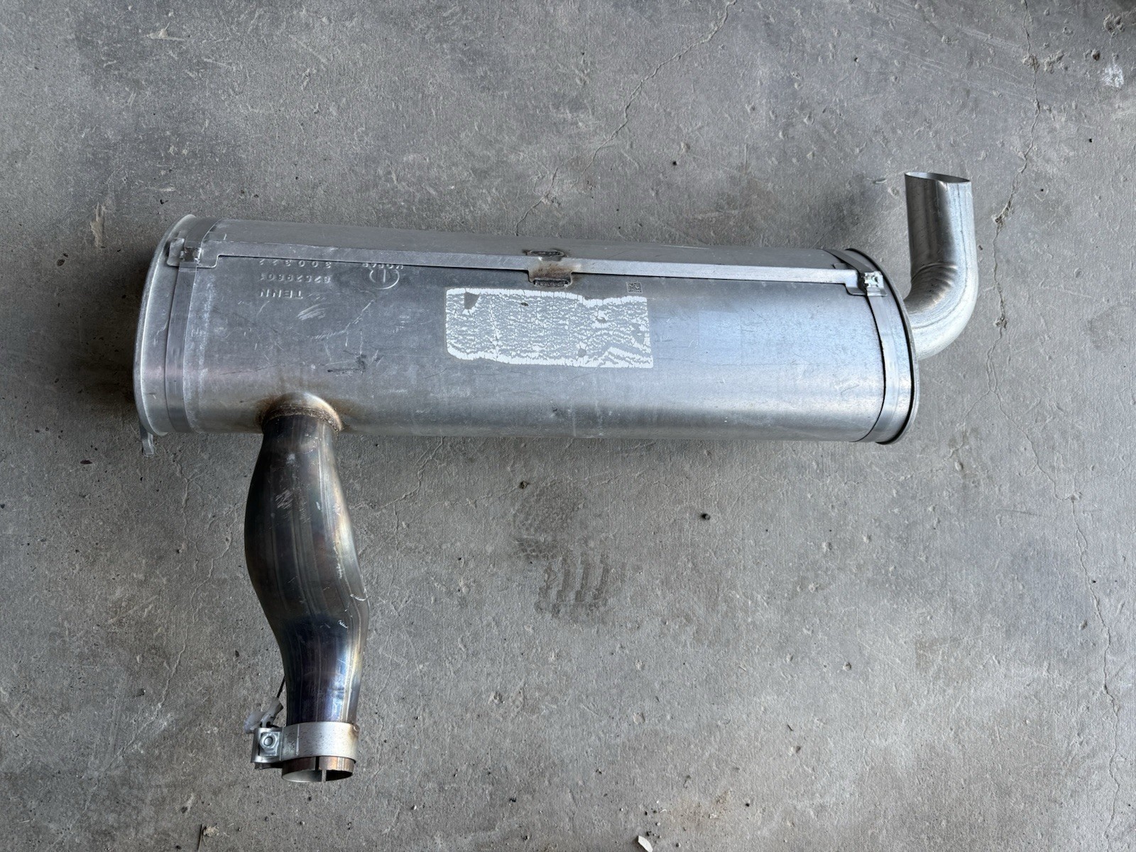 18 19 20 21 Jeep Wrangler Rear Exhaust Muffler Assembly NEW 82529801 OEM 18 19 20 21 Jeep Wrangler Rear Exhaust Muffler Assembly NEW 82529801 OEM