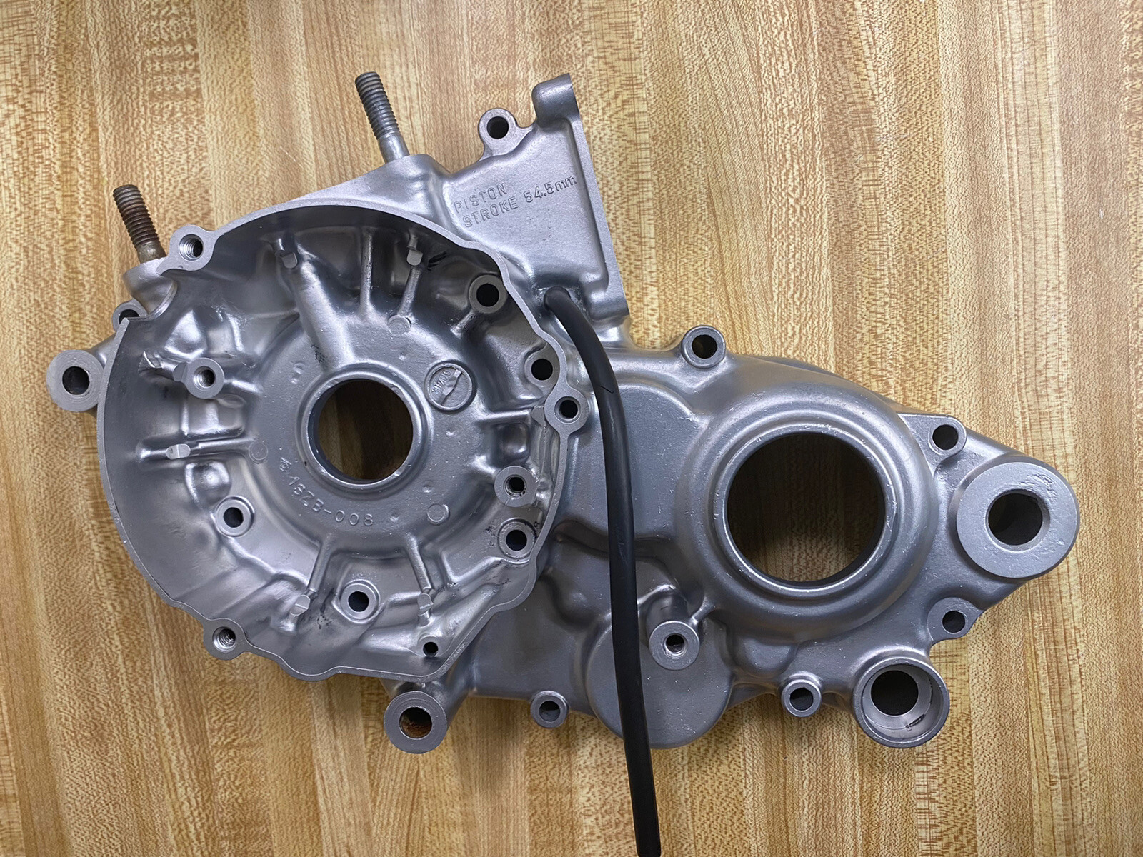 1989 RM125 Suzuki 91 RM 125 left side engine crankcase 89 . 1989 RM125 Suzuki 91 RM 125 left side engine crankcase 89 .