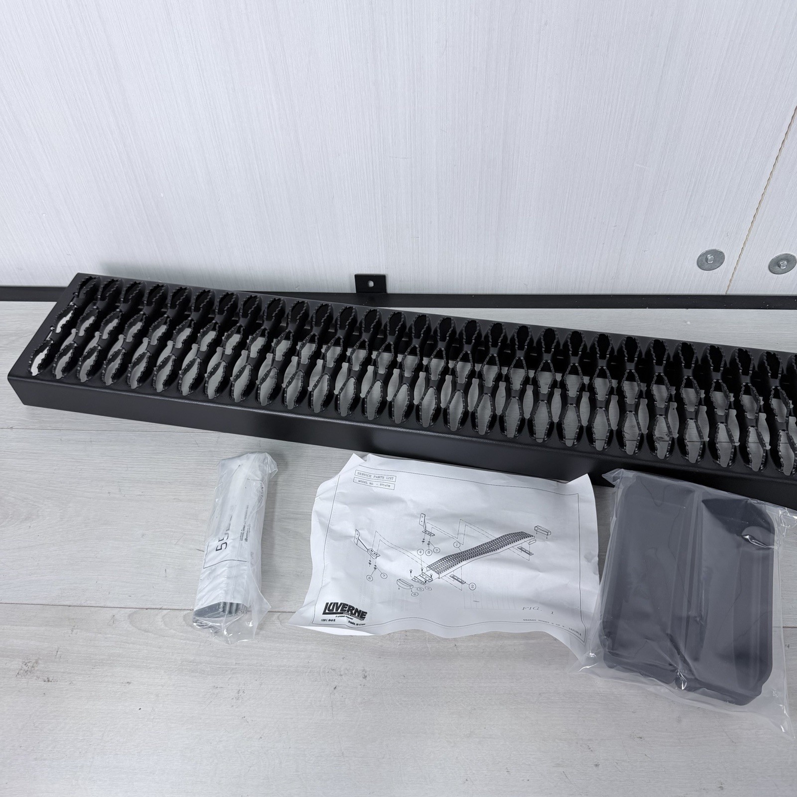Luverne 415254 RUNNING BOARD Only Luverne 415254 RUNNING BOARD Only