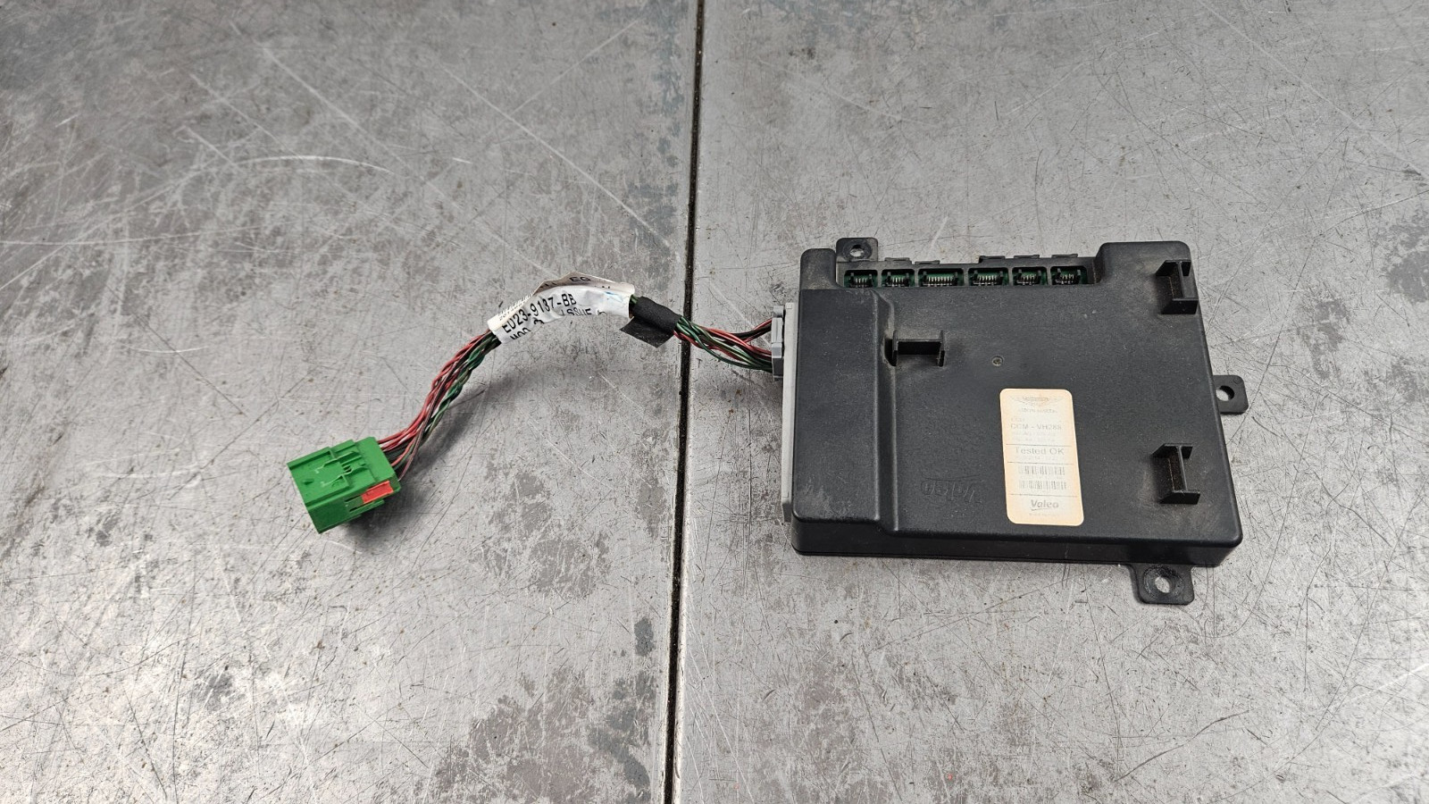 2015 14 - 18 Aston Martin V12 Vantage S Dash Control Module #1954 C4