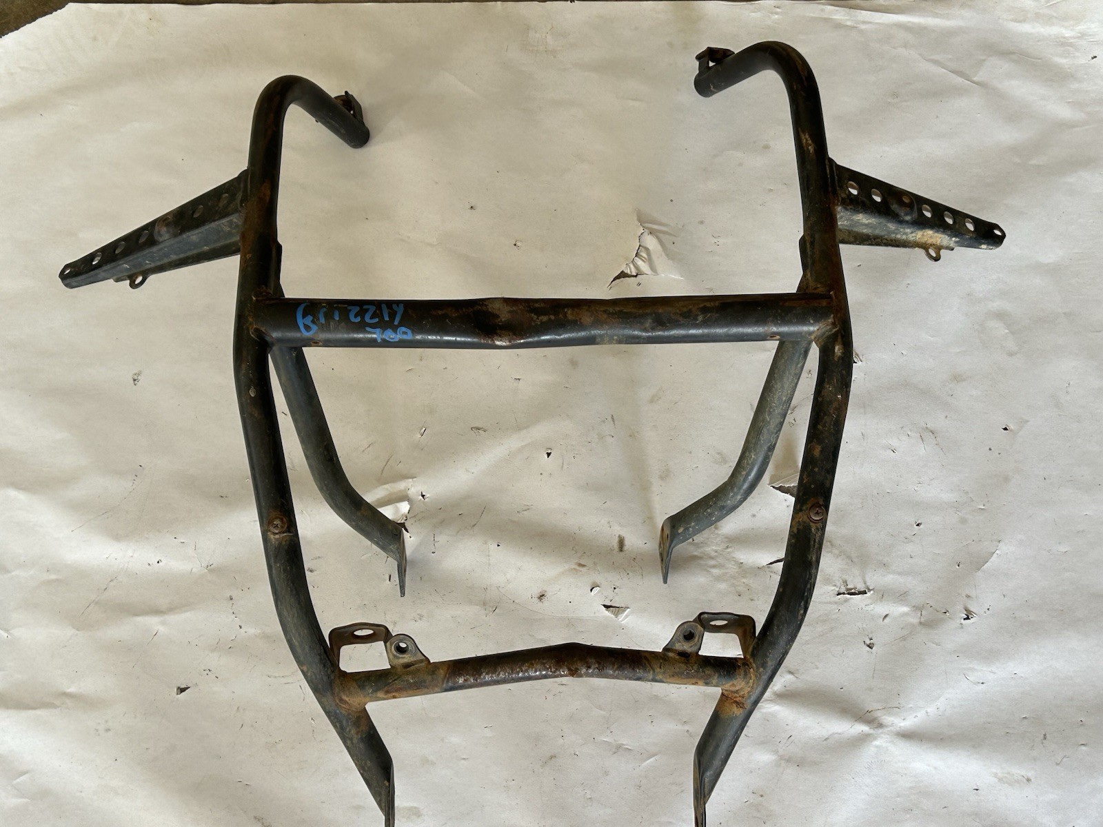 2007-2011 YAMAHA GRIZZLY 700 550 Bumper Brush Guard 3B4-2845N-00-00 BENT READ 2007-2011 YAMAHA GRIZZLY 700 550 Bumper Brush Guard 3B4-2845N-00-00 BENT READ