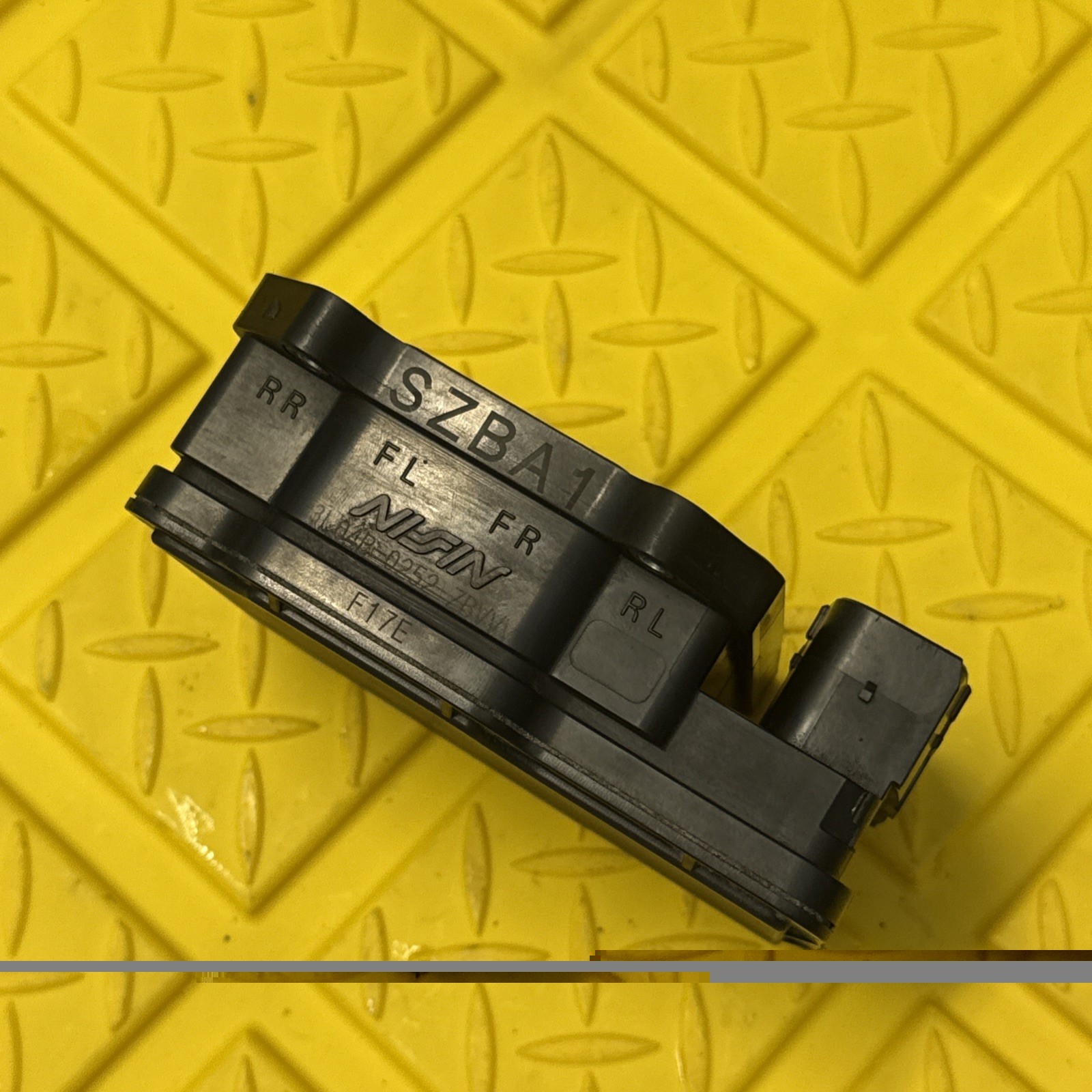 2012-2015 HONDA PILOT 2WD VSA ANTI LOCK ABS PUMP MODULE SZBA1 OEM 2012-2015 HONDA PILOT 2WD VSA ANTI LOCK ABS PUMP MODULE SZBA1 OEM