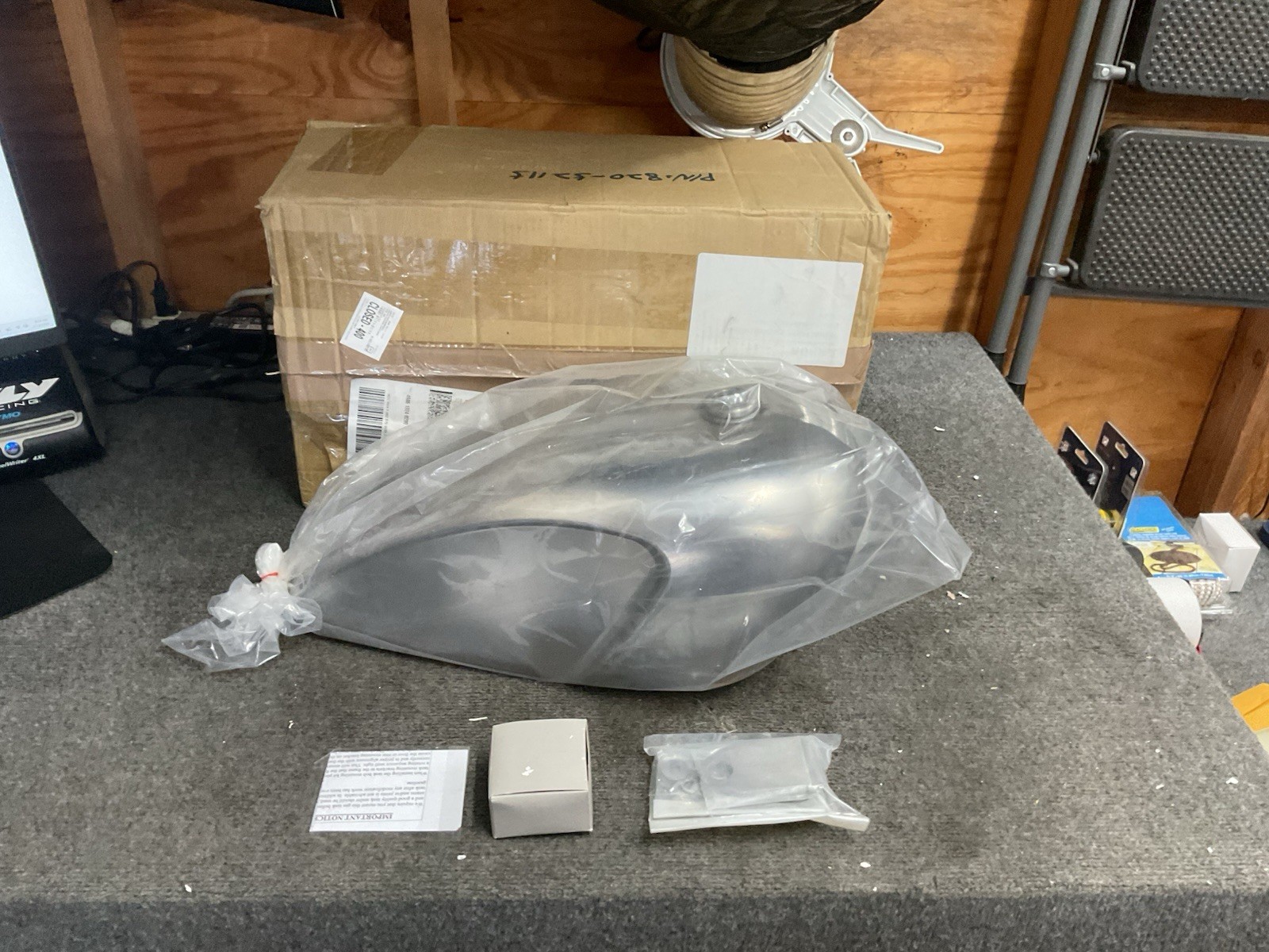 Hard Drive Legacy LYNK Custom Gas Tank Raw Metal 0701-0763 3.2 Gallon Single