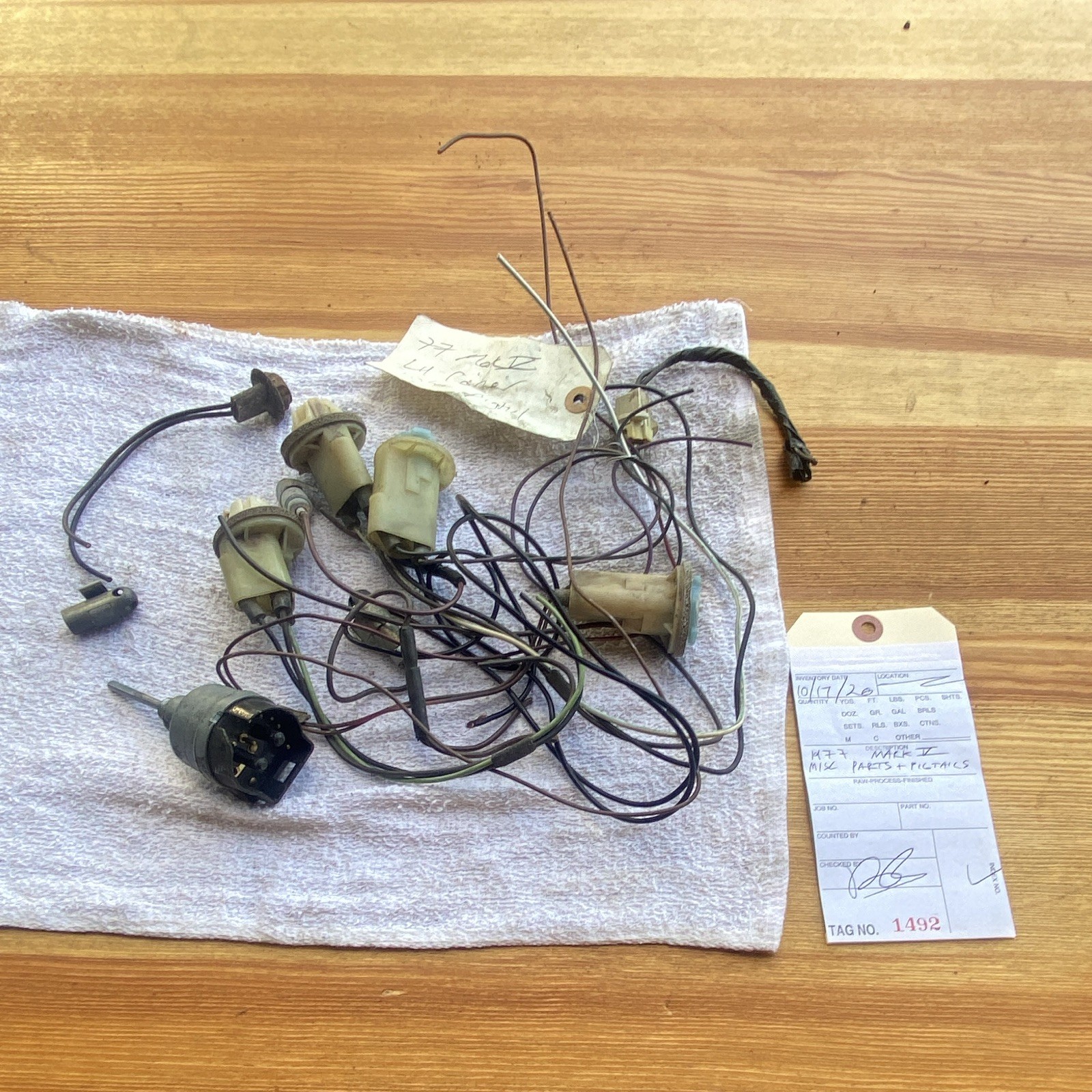 1977 Lincoln Mark V, Miscellaneous Electrical, Pigtail Corner Lamp + Extra Parts 1977 Lincoln Mark V, Miscellaneous Electrical, Pigtail Corner Lamp + Extra Parts