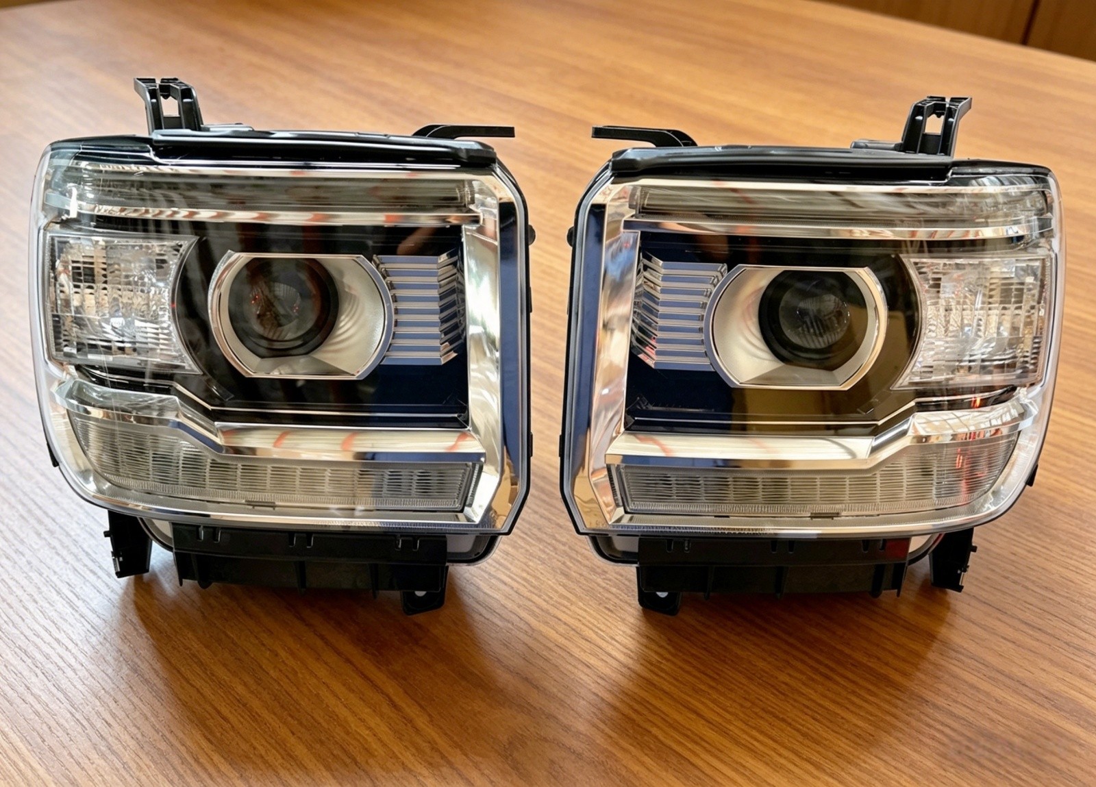 For Fit 2014-2018 GMC Sierra 1500 2500HD 3500HD w/LED DRL Projector Headlights