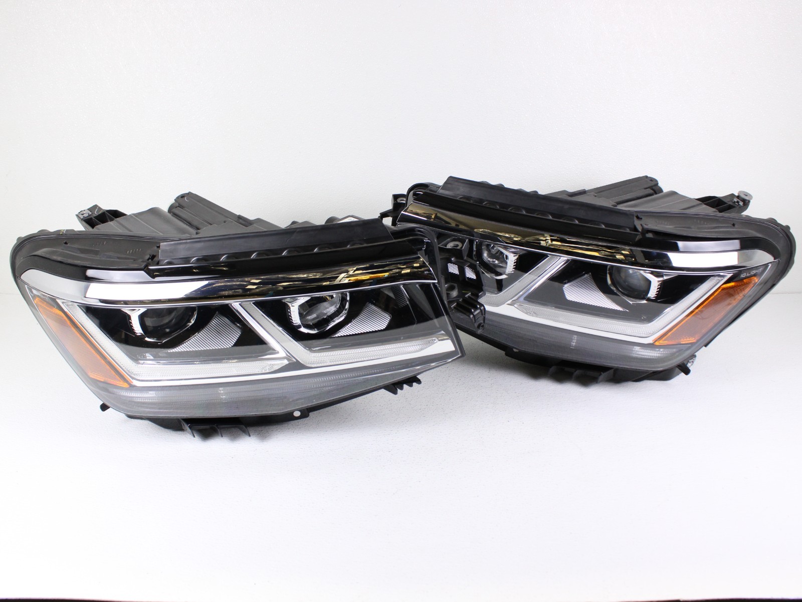 NO DRL 2020-2023 VOLKSWAGEN ATLAS LEFT RIGHT LED HEADLIGHT SET PAIR OEM