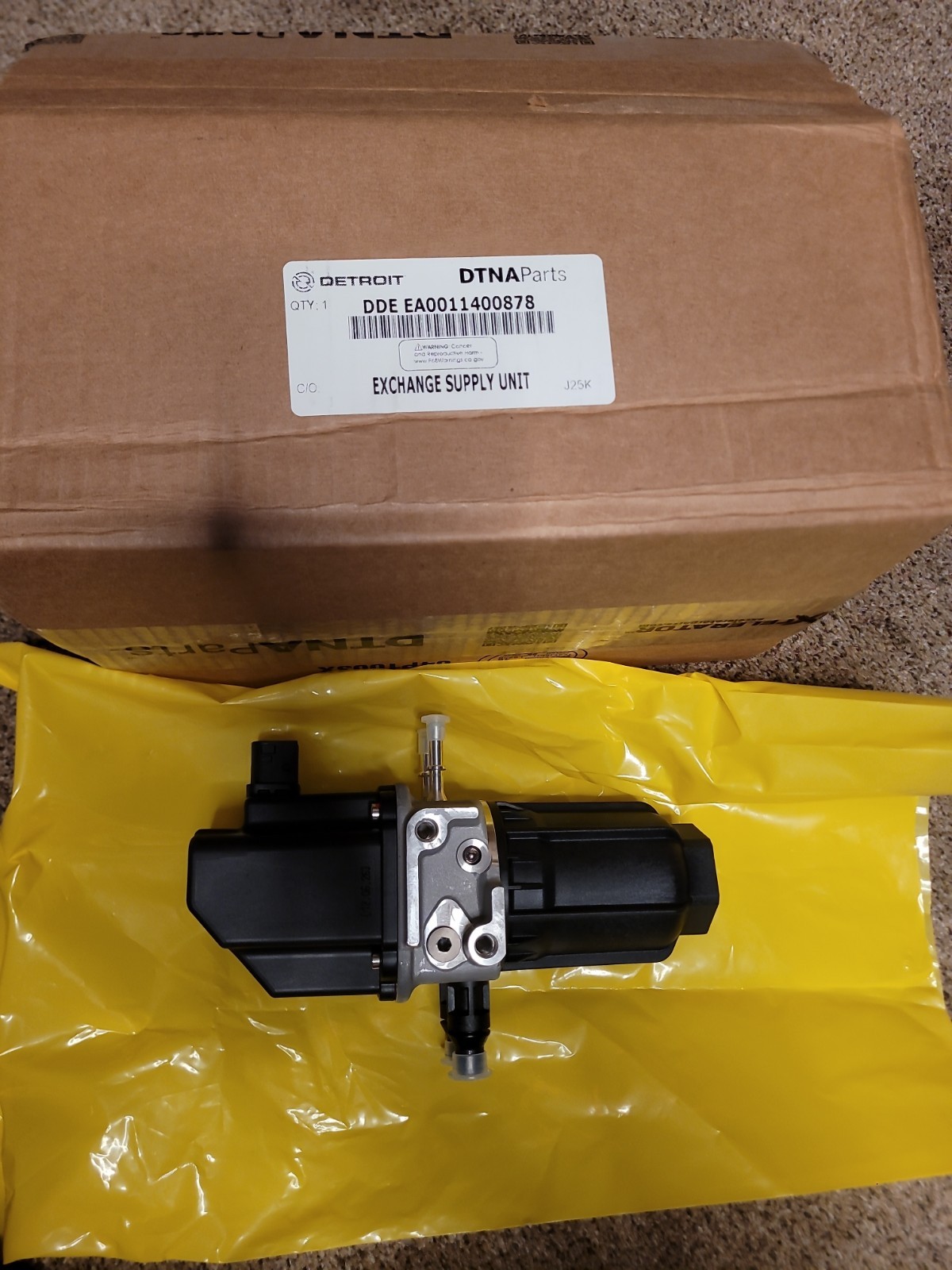 GENUINE OEM DETROIT DD13/DD15 EA0011400678 EA0001407278 EA0011400878 DEF PUMP