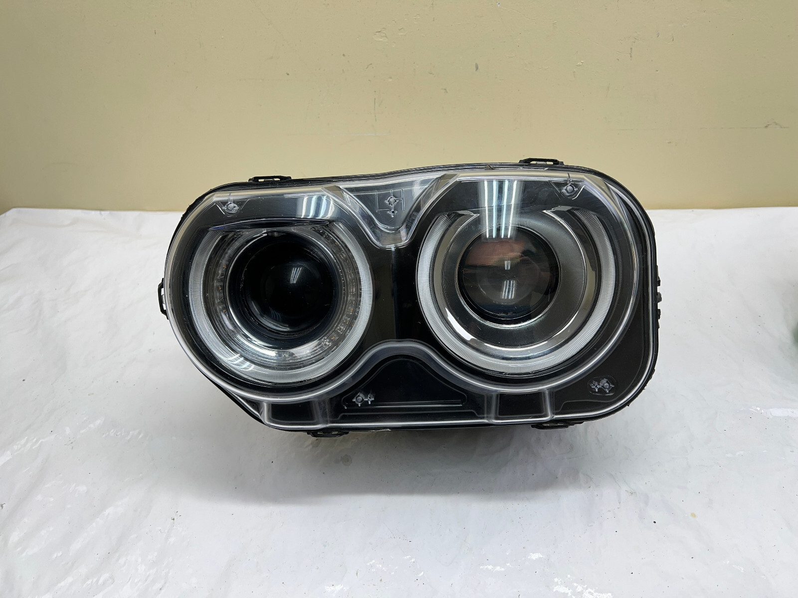 2015-2022 Dodge Challenger Xenon front Left OEM Headlight