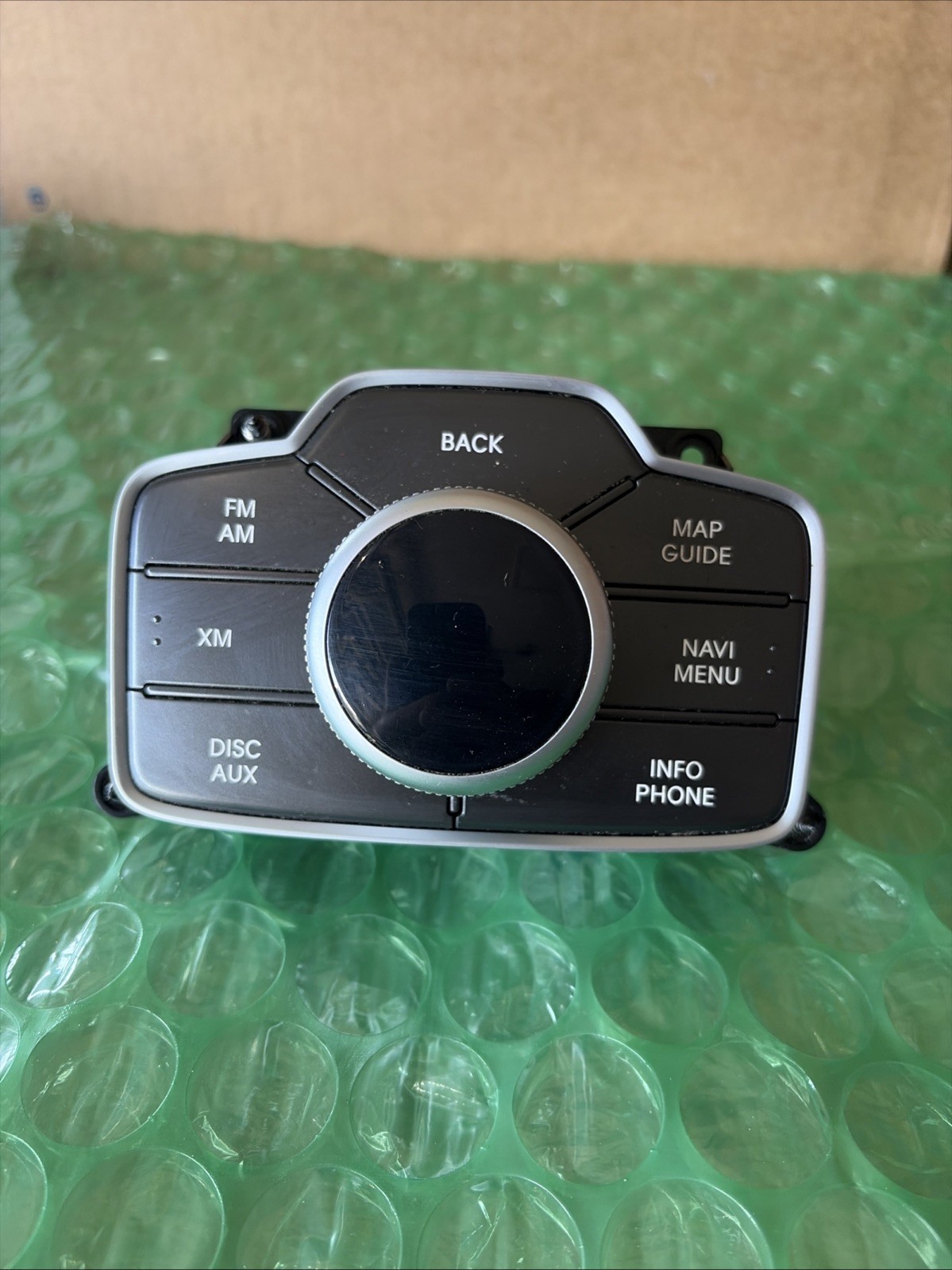 11-13 Hyundai Equus Center Console Navigation Control Knob Panel Black Oem 11-13 Hyundai Equus Center Console Navigation Control Knob Panel Black Oem