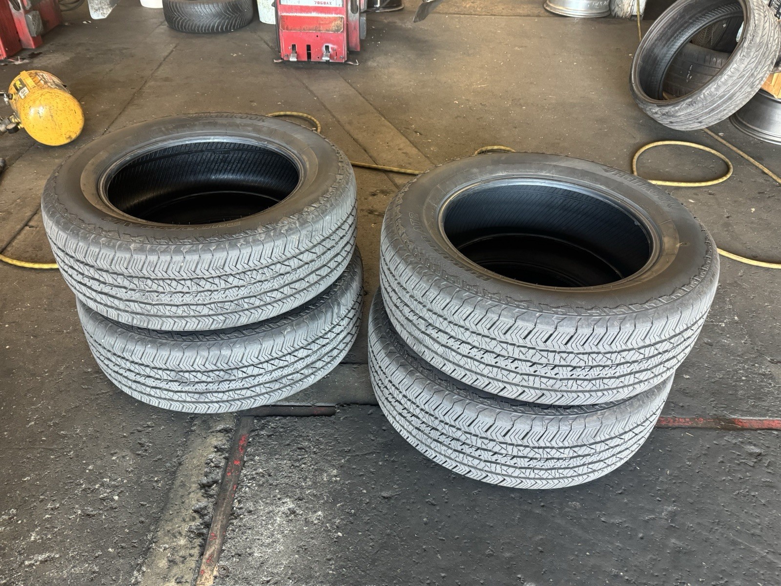 Used 275/60R20 Hankook Dynapro AT2 115T - 9.5/32 Used 275/60R20 Hankook Dynapro AT2 115T - 9.5/32