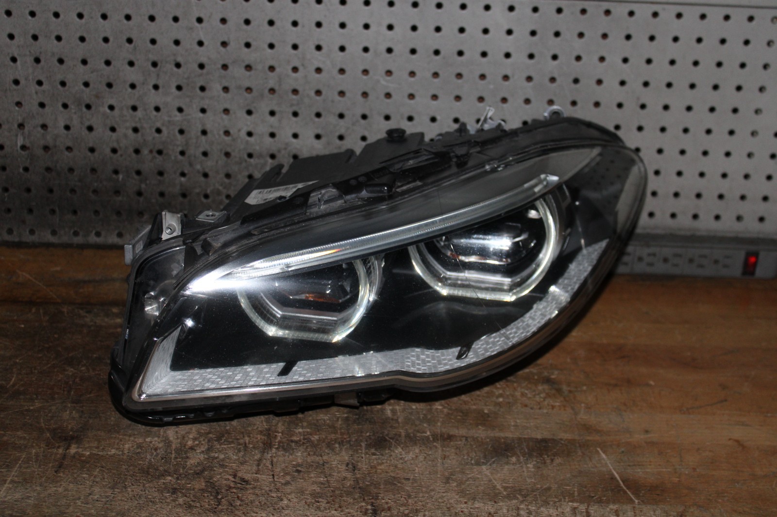 2016 BMW 5-SERIES F10 LEFT LH ADAPTIVE LED COMPLETE HEADLIGHT OEM 2016 BMW 5-SERIES F10 LEFT LH ADAPTIVE LED COMPLETE HEADLIGHT OEM