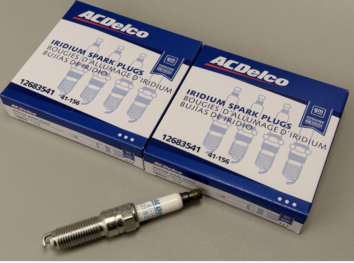 Set Of 8 Genuine GM ACDelco Iridium Spark Plugs 41-156 12683541 New Set Of 8 Genuine GM ACDelco Iridium Spark Plugs 41-156 12683541 New