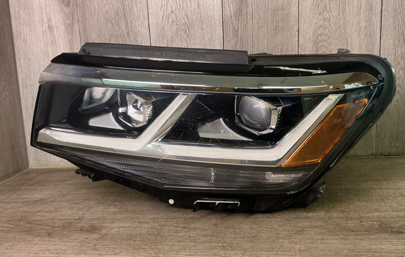 2021-2023 Volkswagen Atlas Atlas Cross Sport OEM 3CN-941-035-E 2021-2023 Volkswagen Atlas Atlas Cross Sport OEM 3CN-941-035-E