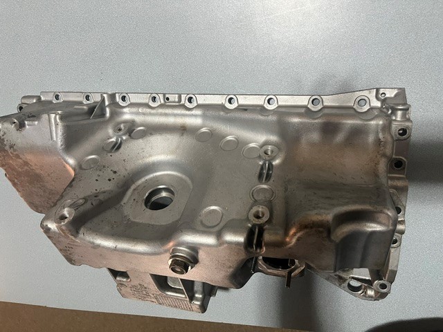 2014-2019 BMW xDrive X5/X6 N55 Engine Oil Pan 1137635651 (7635651) 2014-2019 BMW xDrive X5/X6 N55 Engine Oil Pan 1137635651 (7635651)