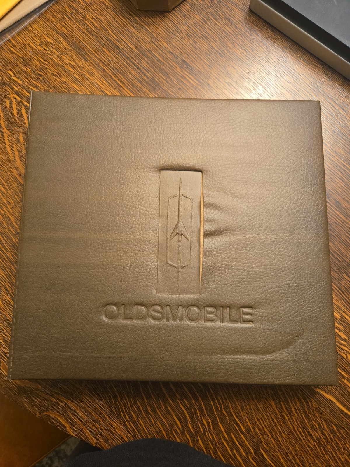1973 Oldsmobile Original Dealer Sales Showroom Album 1973 Oldsmobile Original Dealer Sales Showroom Album