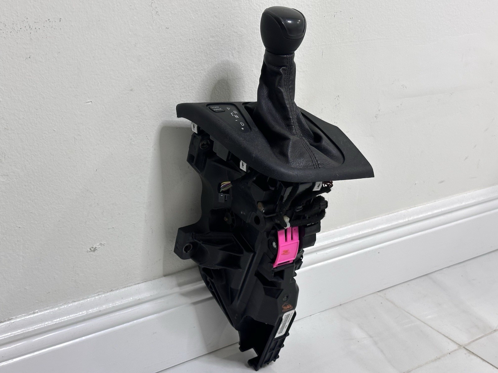 2014-2021 DODGE RAM PROMASTER AUTOMATIC GEAR SELECTOR SHIFTER 05154965AD OEM 2014-2021 DODGE RAM PROMASTER AUTOMATIC GEAR SELECTOR SHIFTER 05154965AD OEM