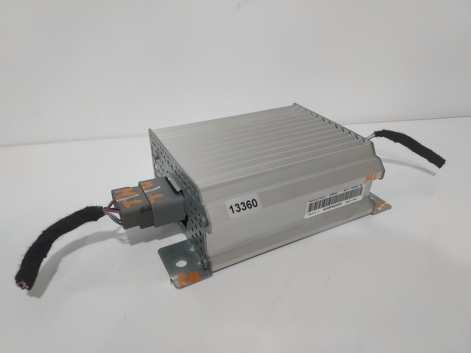 2013-2020 LINCOLN MKZ SOUND SYSTEM AUDIO AMPLIFIER AMP MODULE G245P55J0959 OEM 2013-2020 LINCOLN MKZ SOUND SYSTEM AUDIO AMPLIFIER AMP MODULE G245P55J0959 OEM