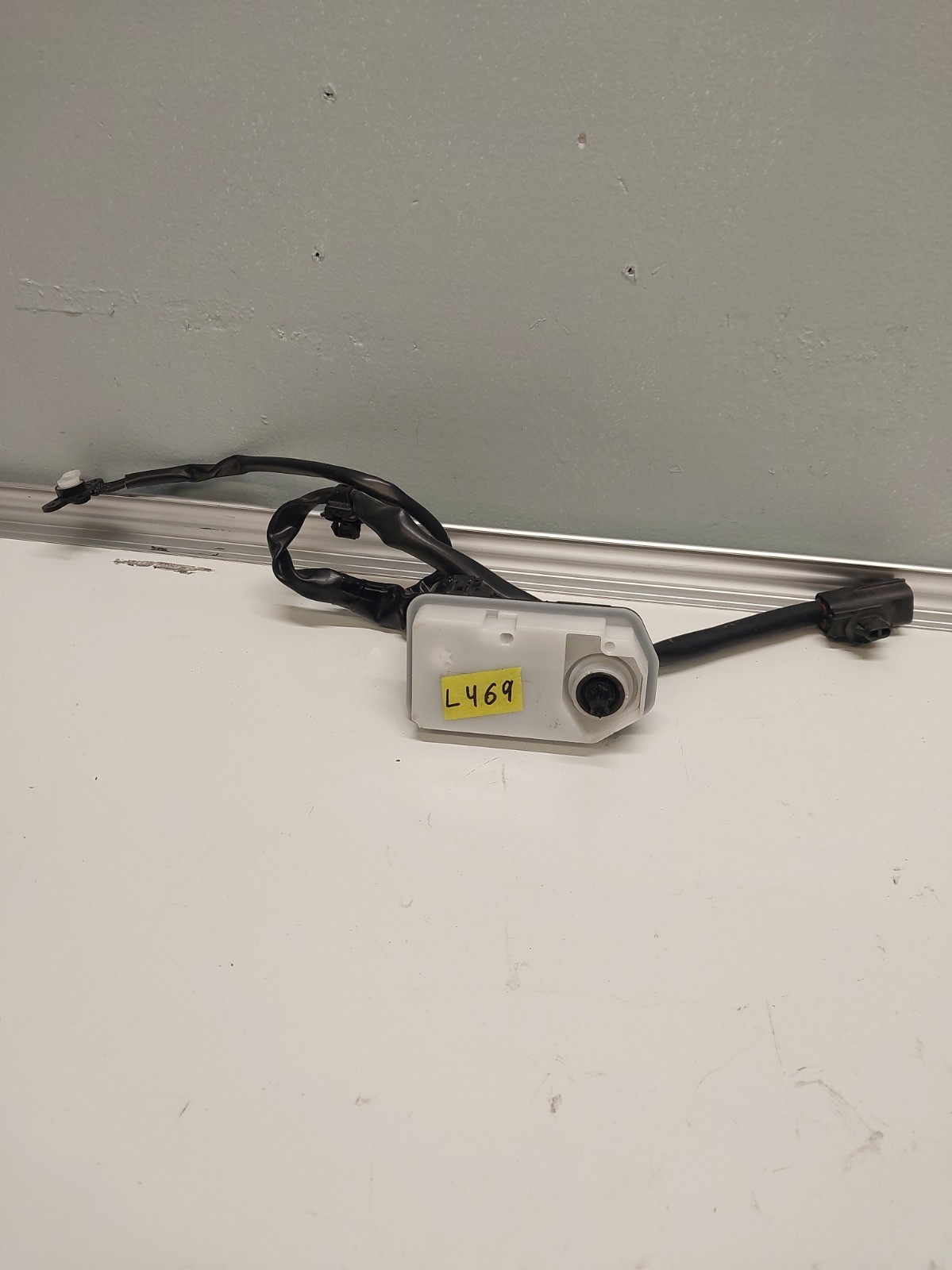 16-22 Toyota Swing Grille Actuator Assembly 16-22 Toyota Swing Grille Actuator Assembly