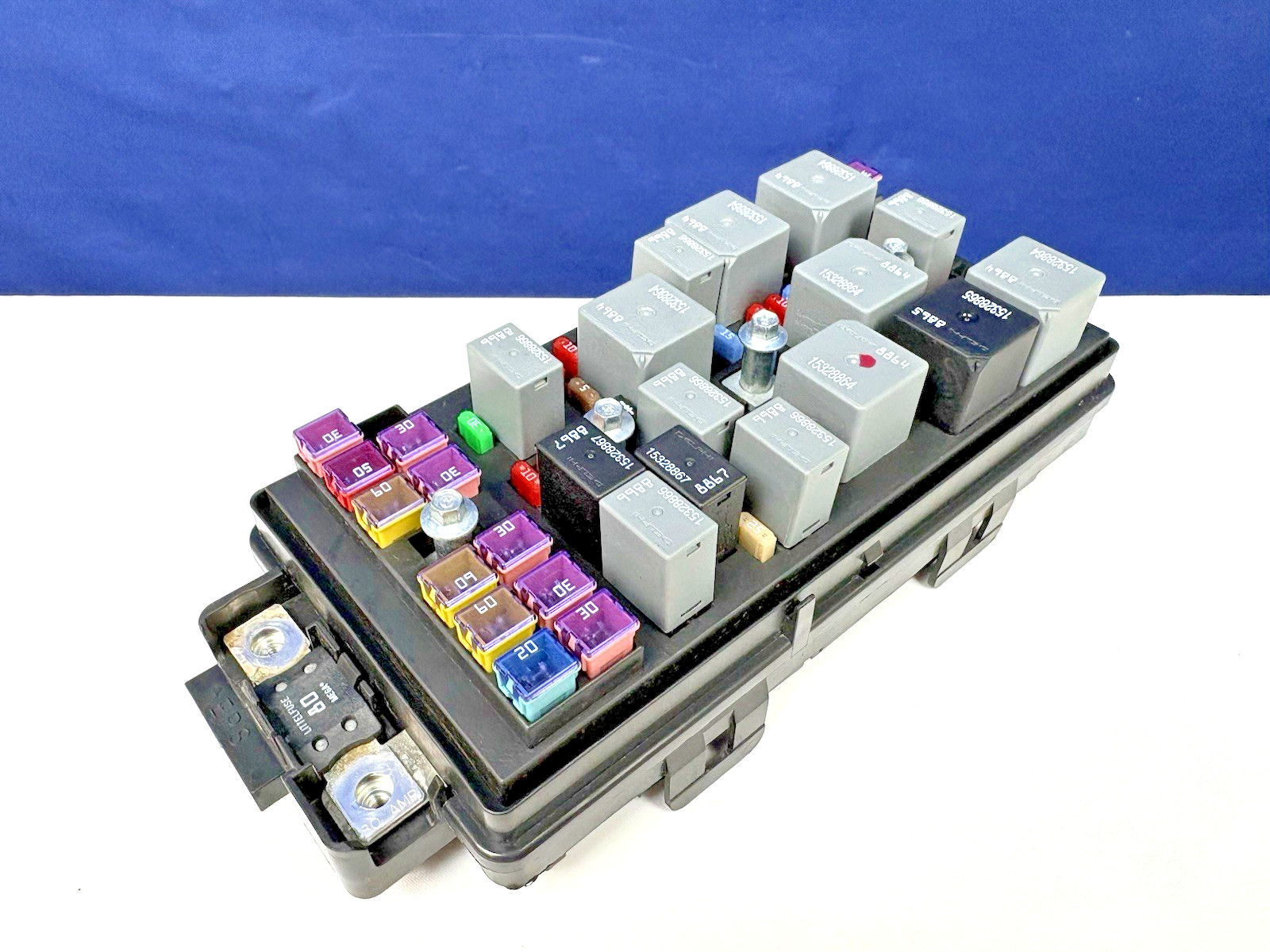 2009 - 2012 Chevrolet Chevy Malibu 2.4L Fuse Relay Box 25883009