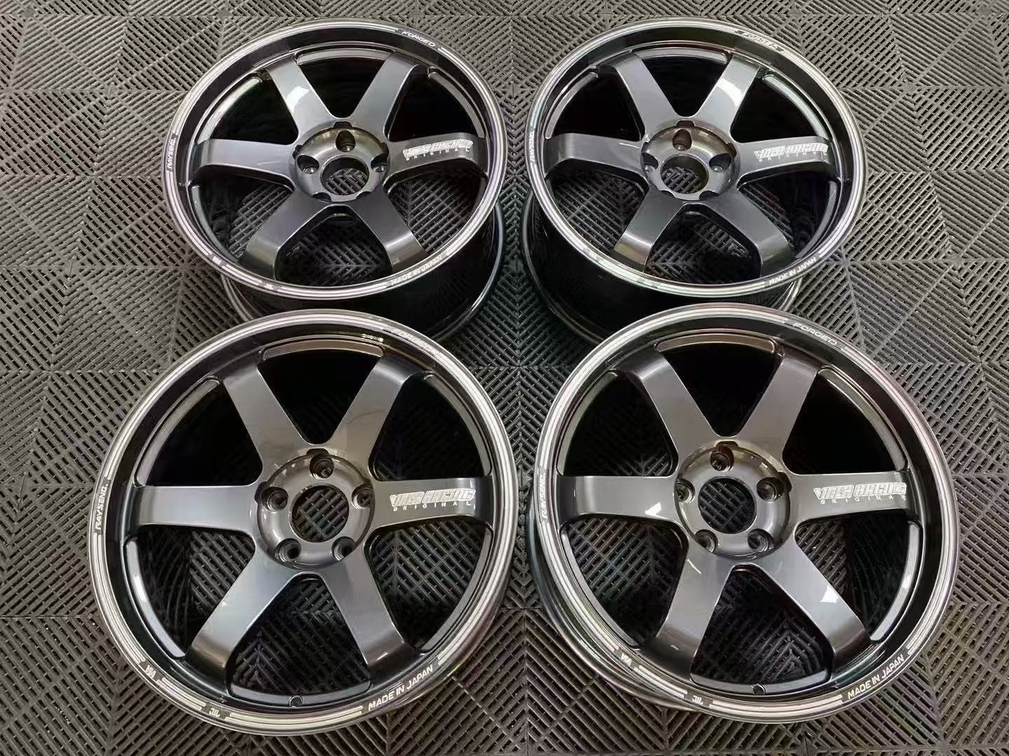 Suitable for JDM BMW style wheels, versatile rays TE37 Suitable for JDM BMW style wheels, versatile rays TE37