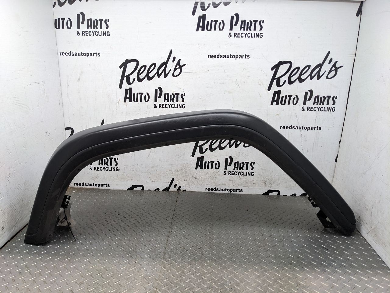OEM 2018-2021 Jeep Wrangler Rear Left Wheel Arch Fender Flare Molding OE 1193532