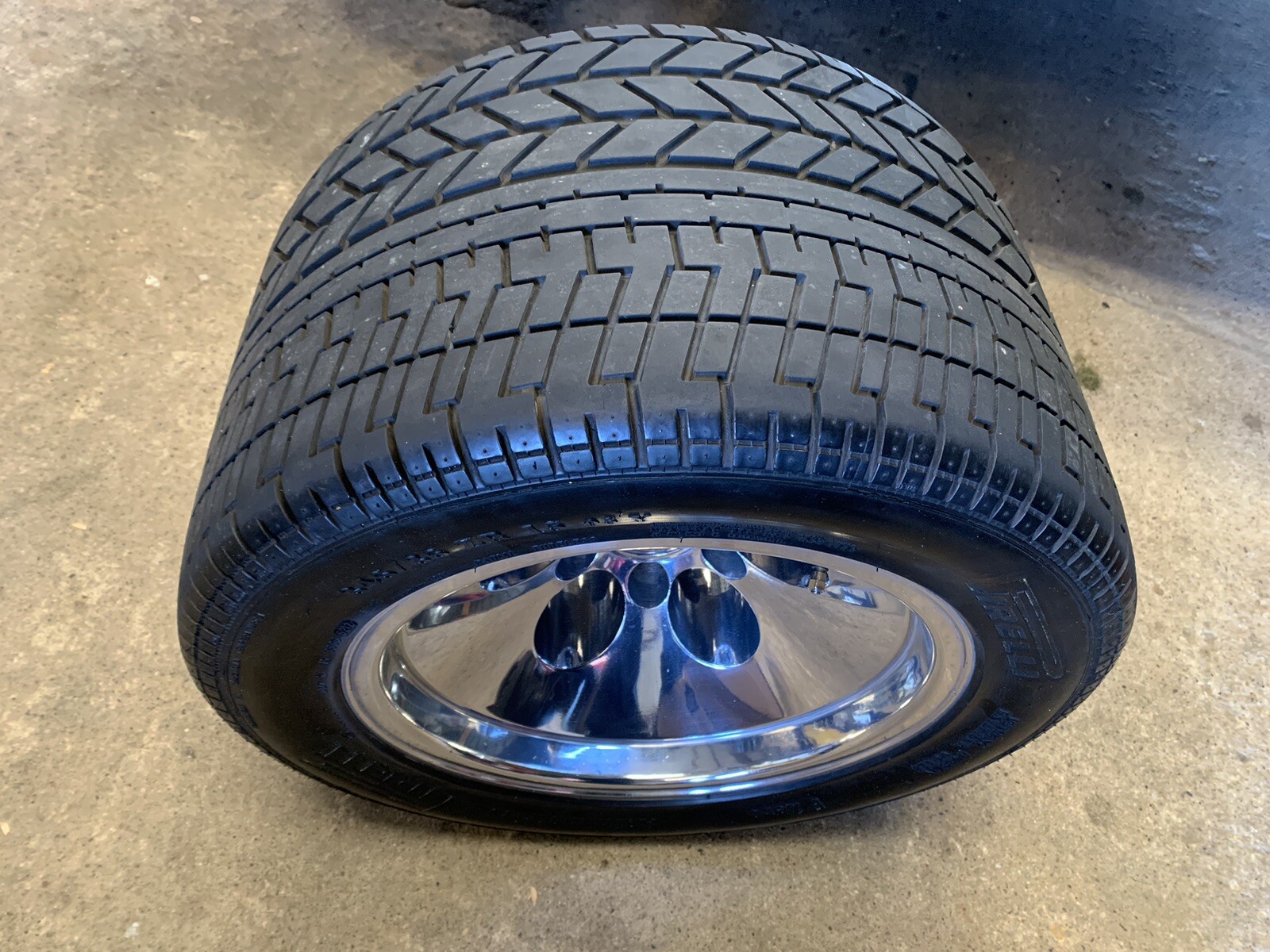 Pirelli P Zero Asimmetrico Collezione  345/35 - 15 tire