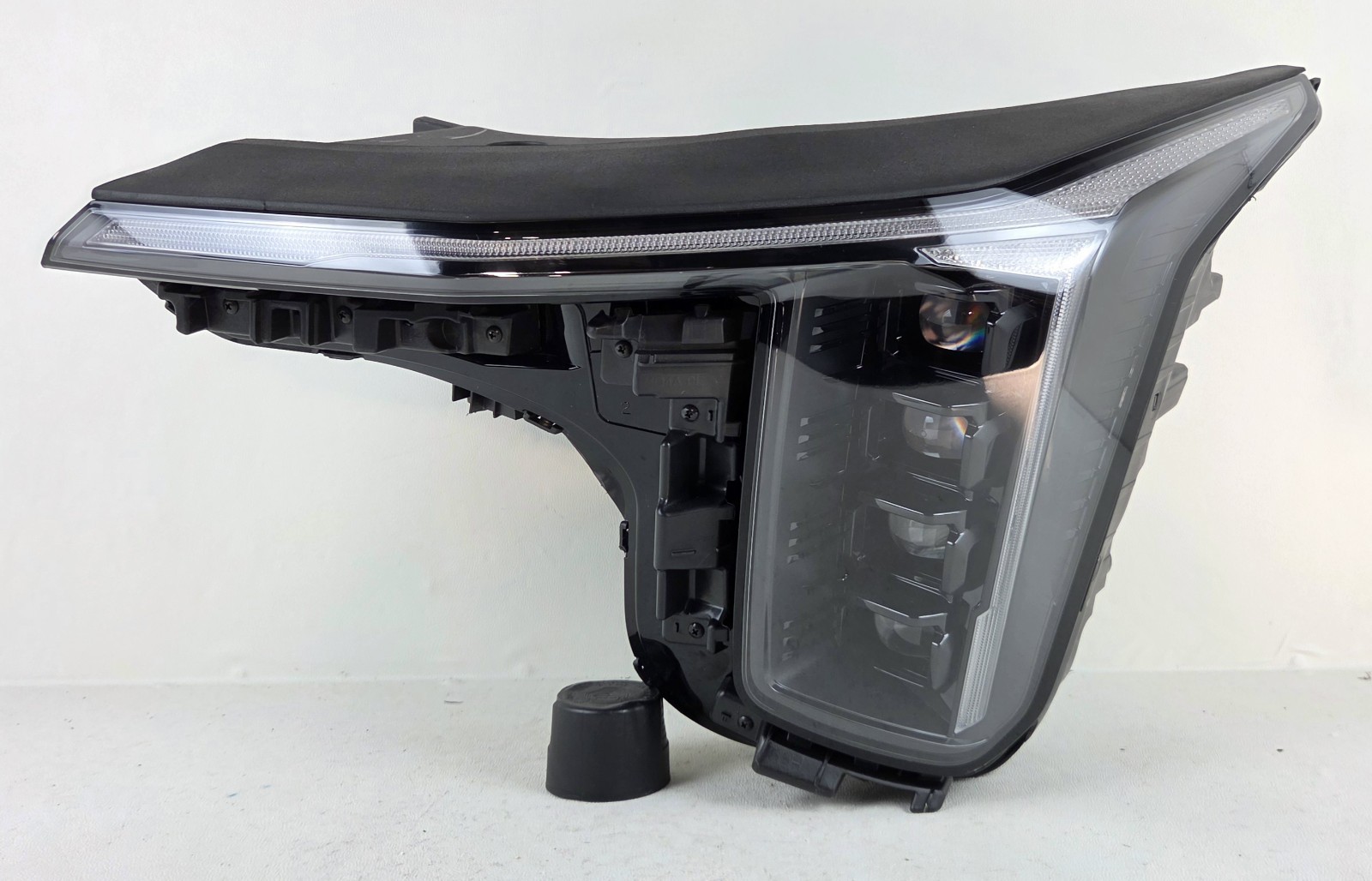 OEM 2024-2026 Kia Sorento Left Driver Side LED Headlight 92101-R5600