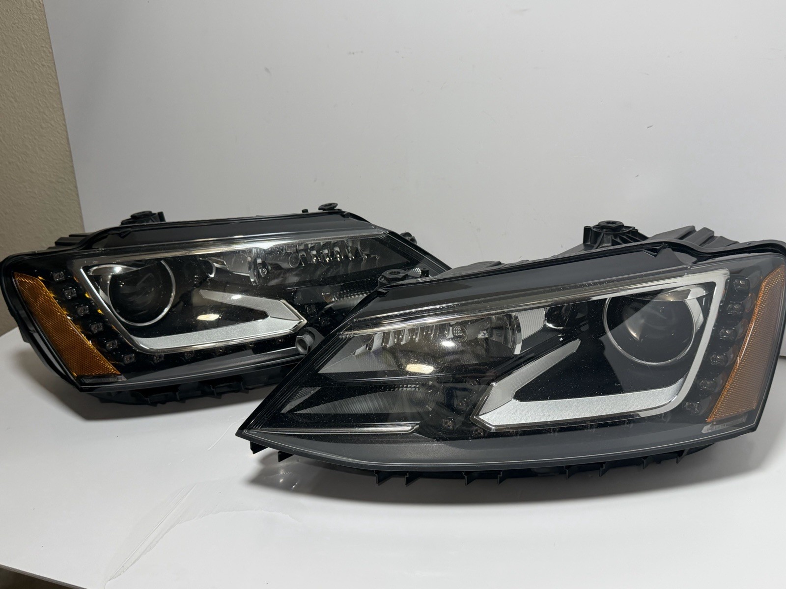 13-16 VW Jetta DRIVER LEFT + PASSENGER RIGHT Xenon HID Headlight COMPLETE OEM🌟 13-16 VW Jetta DRIVER LEFT + PASSENGER RIGHT Xenon HID Headlight COMPLETE OEM🌟