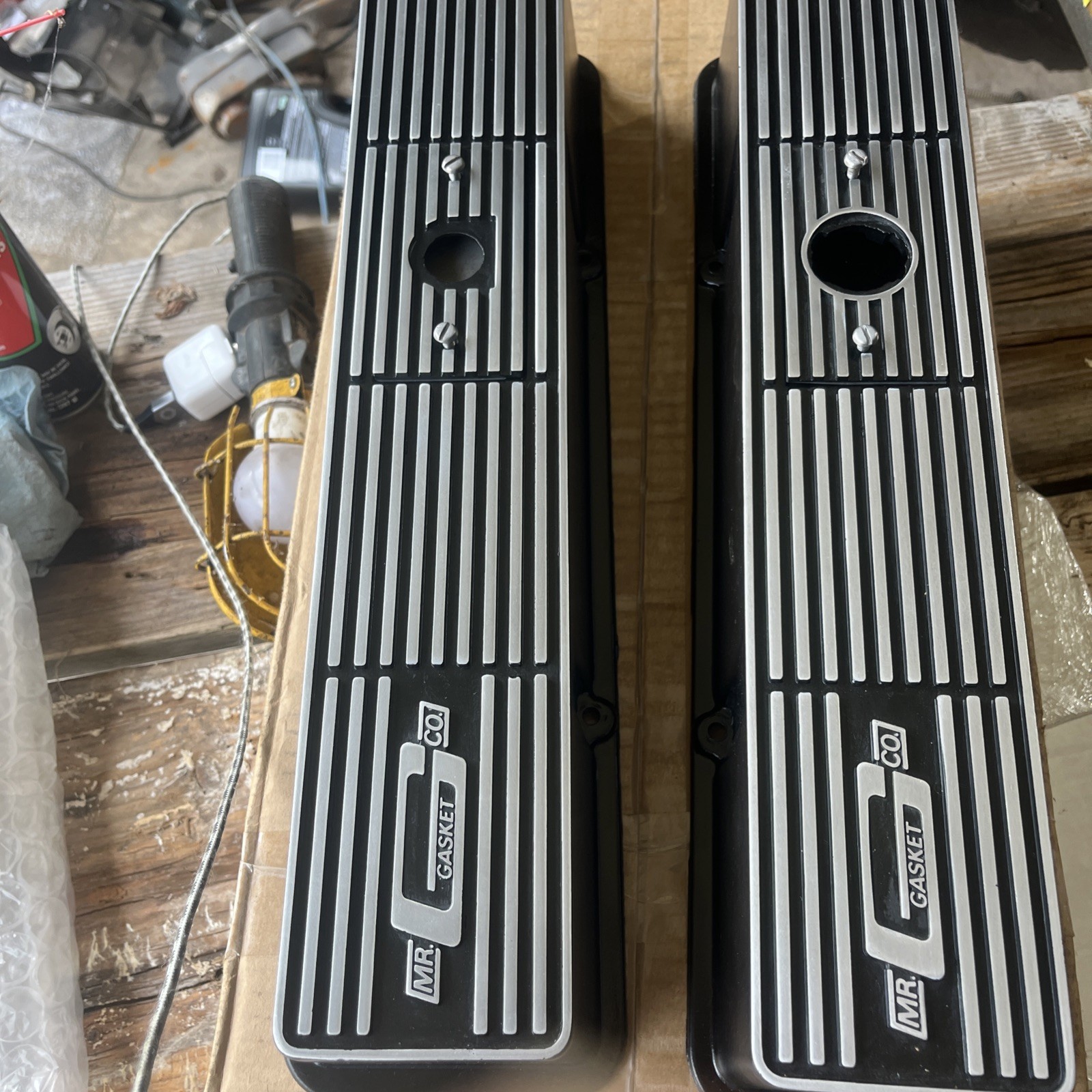 VINTAGE RARE MR GASKET SBC 283-400 CAST ALUMINUM VALVE COVERS PART #4360 4361 VINTAGE RARE MR GASKET SBC 283-400 CAST ALUMINUM VALVE COVERS PART #4360 4361