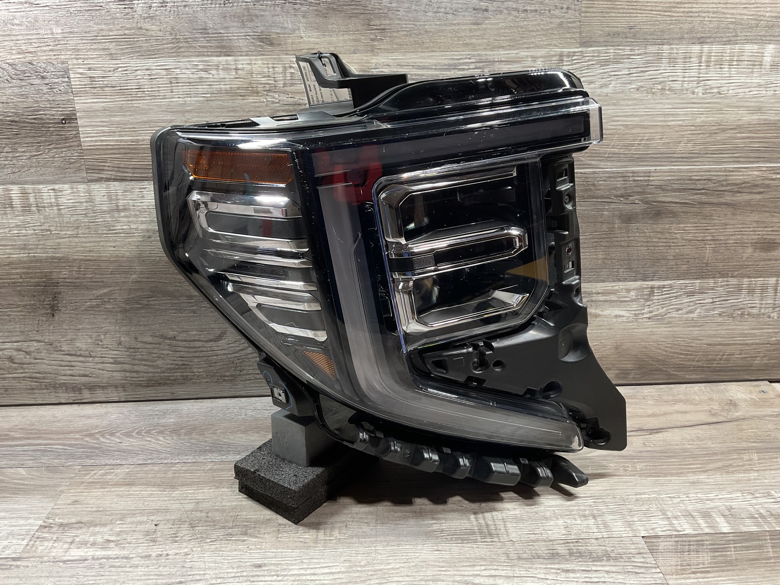 USED - 2022-2025 GMC Sierra 1500 Pickup R Headlamp - OEM USED - 2022-2025 GMC Sierra 1500 Pickup R Headlamp - OEM