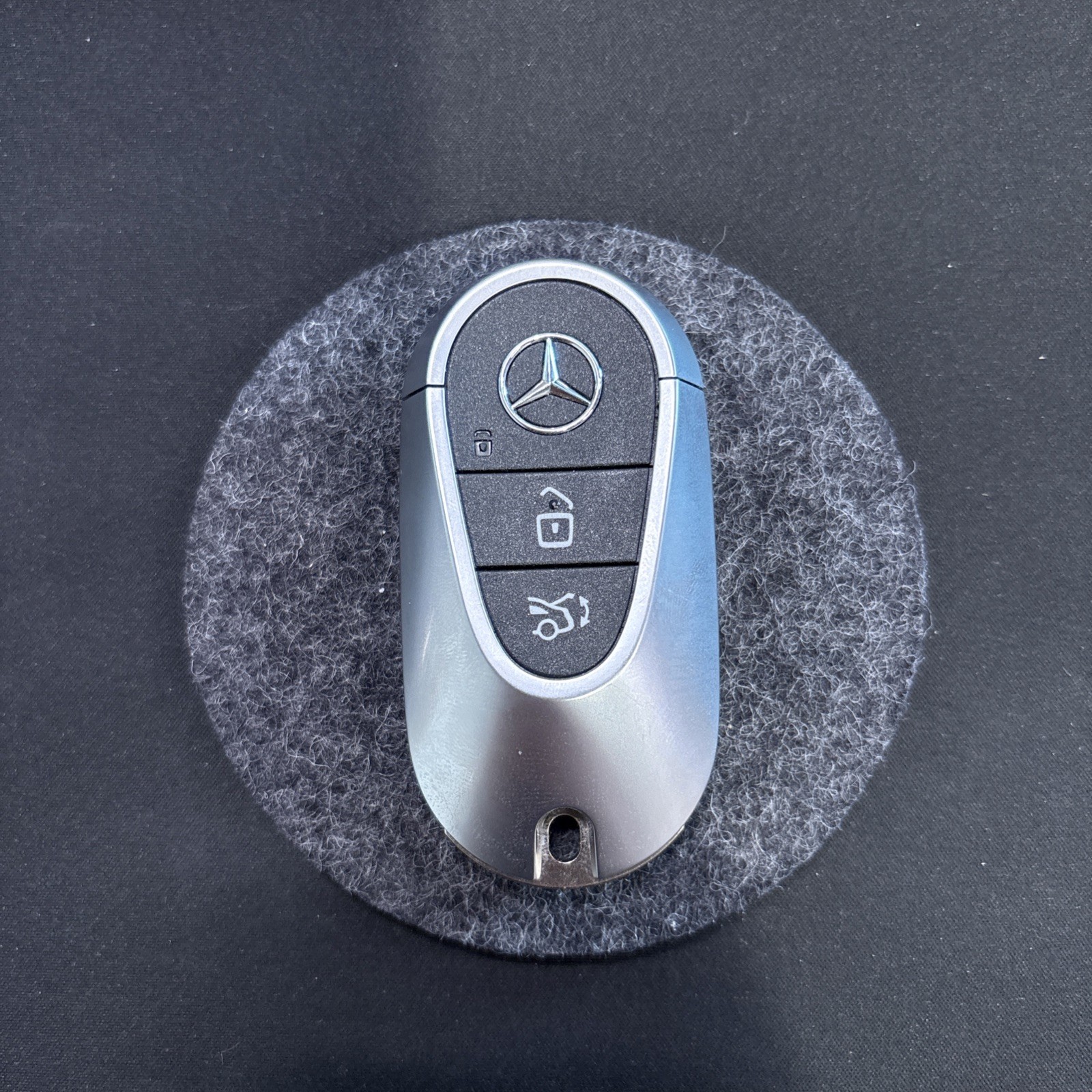 OEM Mercedes Benz Remote Fob + Key Insert - IYZ-MS5 - Matte Black (SHP) OEM Mercedes Benz Remote Fob + Key Insert - IYZ-MS5 - Matte Black (SHP)